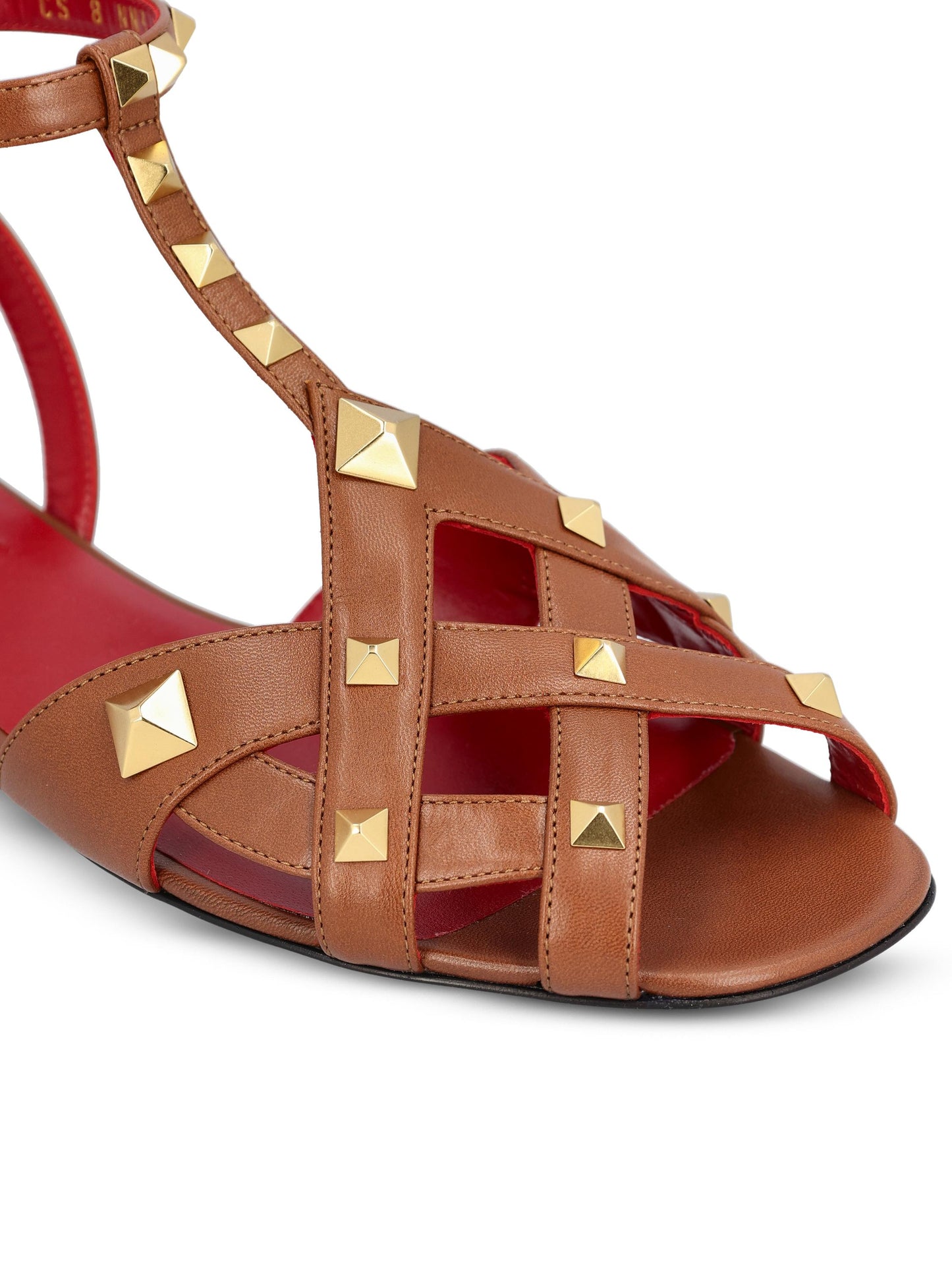 Sandalo realizzato in pelle di capretto. 8W2S0NN3JYW N58 VALENTINO GARAVANI 