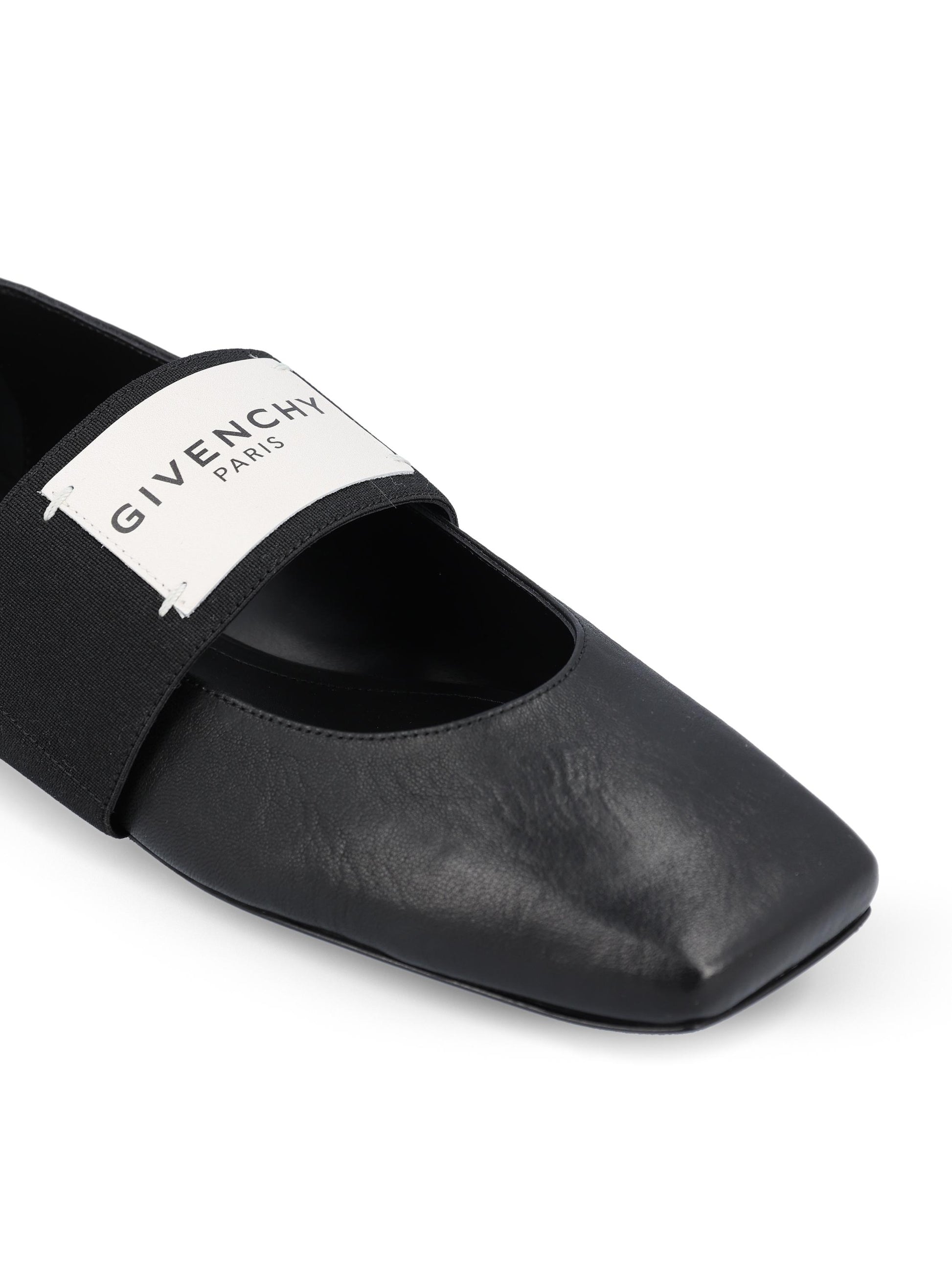 Ballerine realizzate in pelle. BE5010E2FX 001 GIVENCHY 