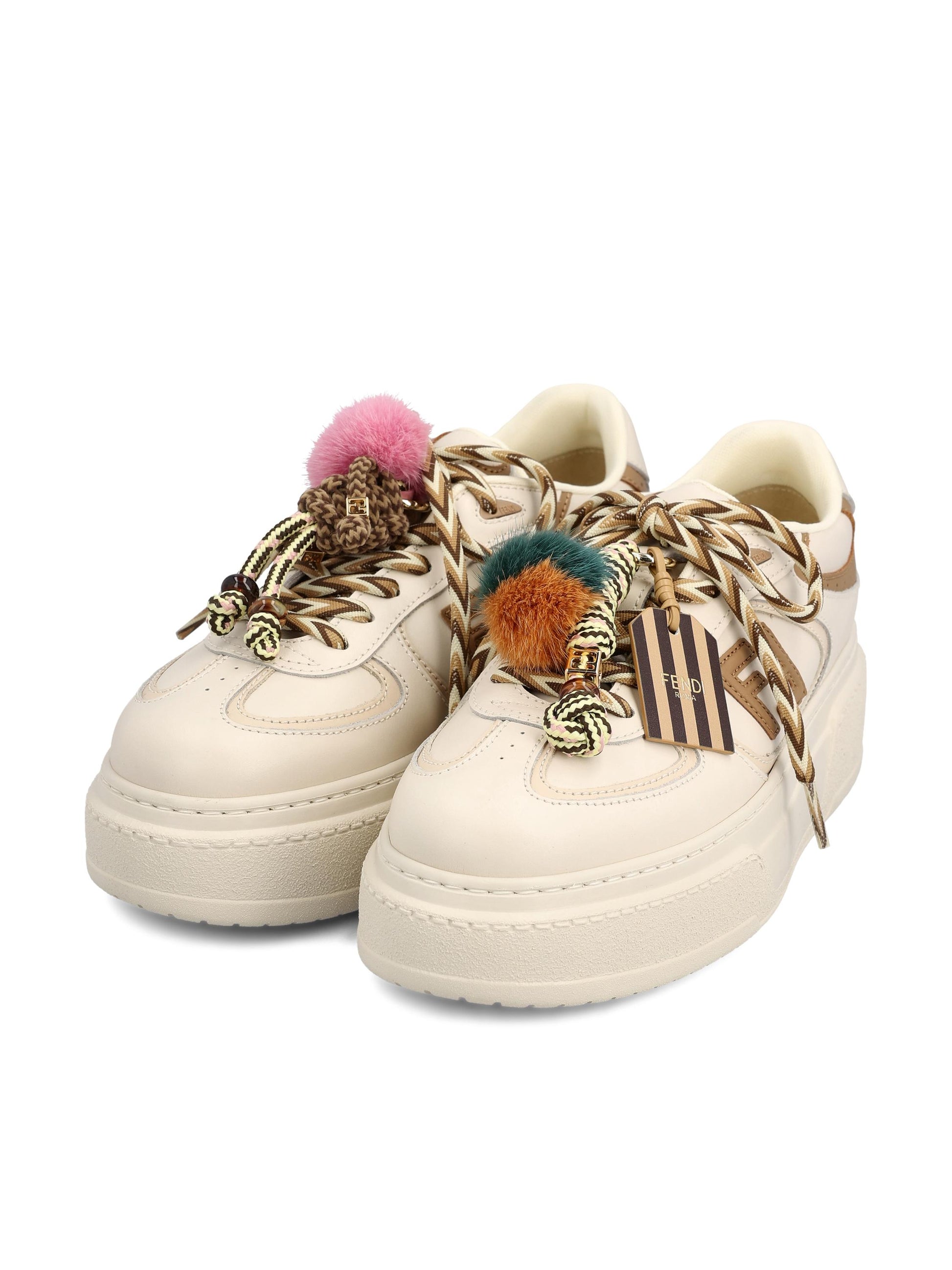 Sneakers realizzate in pelle di vitello. 8E8721 AY9NF1TO4 FENDI 