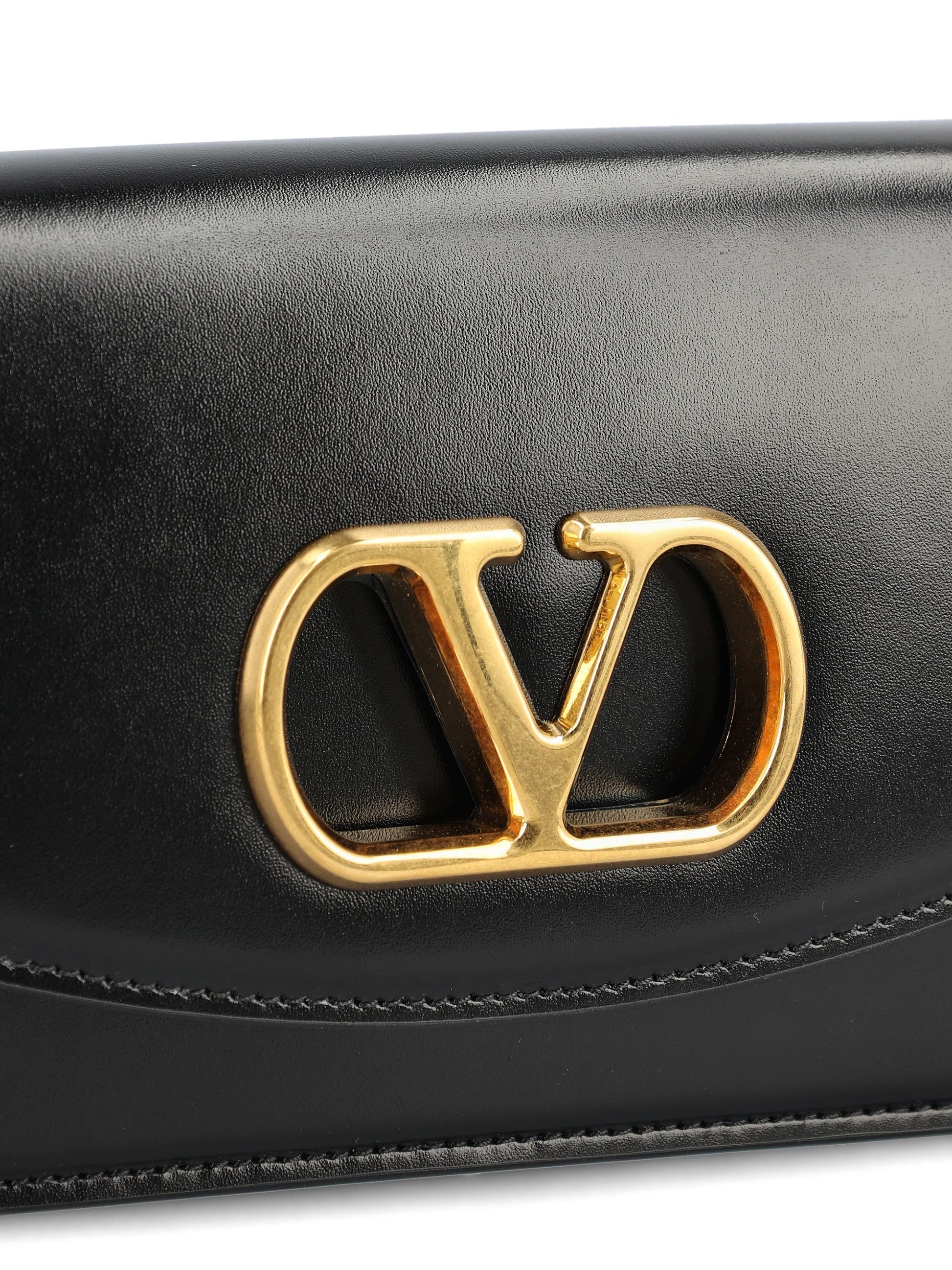 Borsa realizzata in pelle di vitello. 6W0B0R71GCB 0NO VALENTINO GARAVANI 