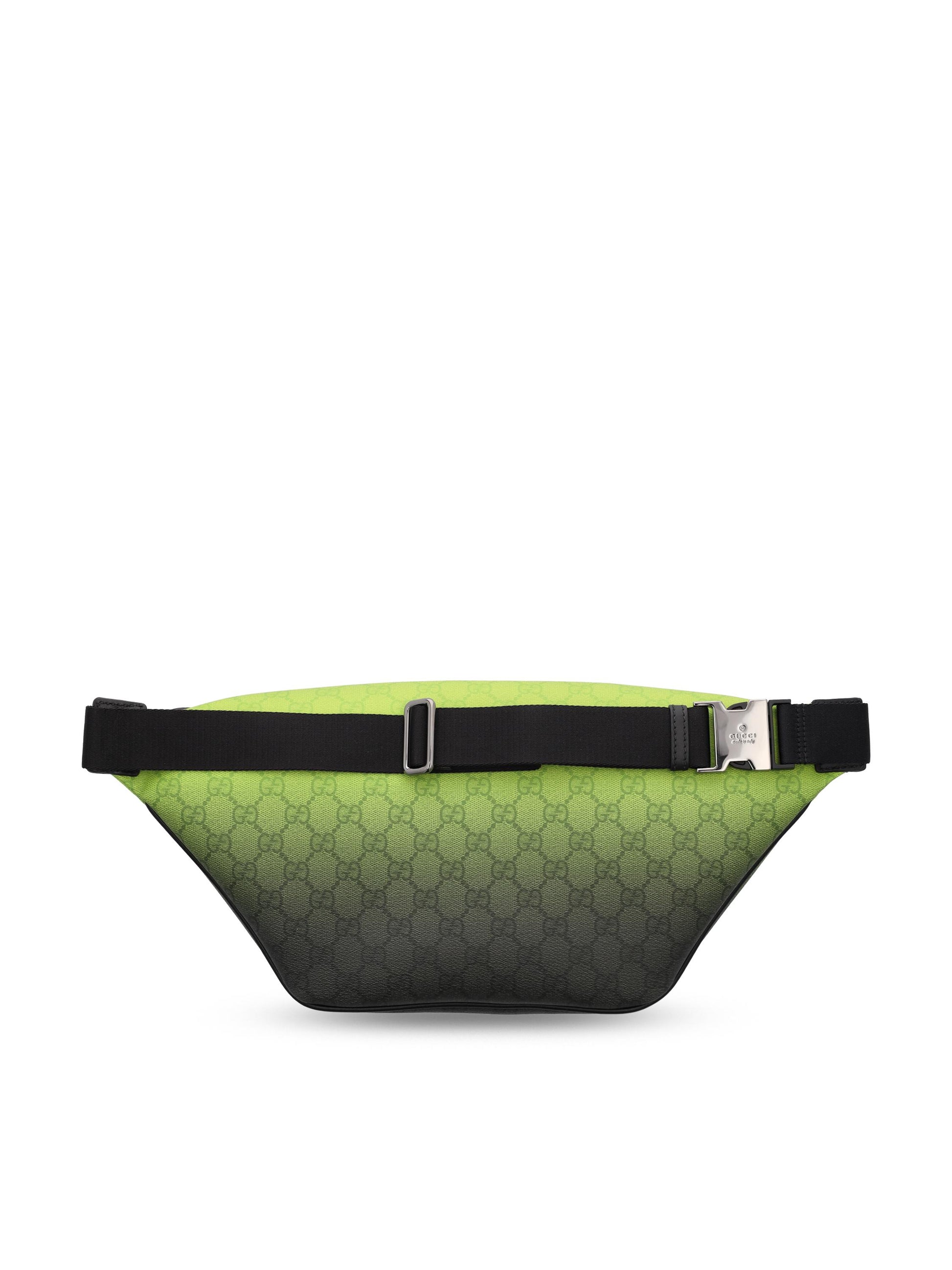 Marsupio realizzato in poliuretano. 835810 FAERM8451 GUCCI 