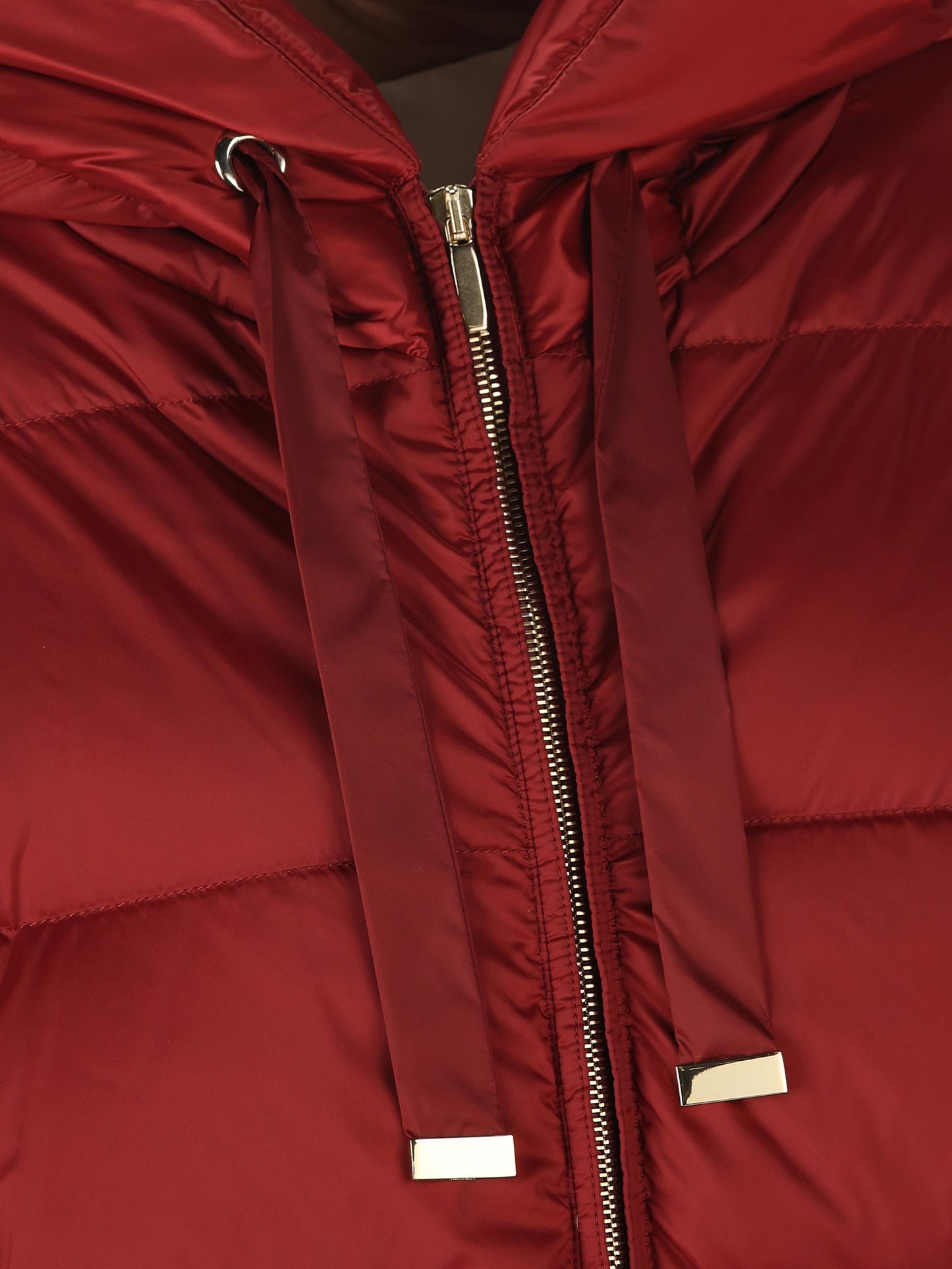 Piumino realizzato in poliestere e poliammide. 2529486155600 002 MAX MARA - THE CUBE 