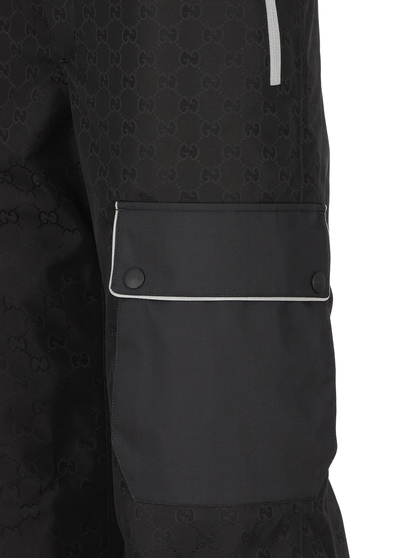 Pantalone realizzato in tessuto tecnico. 837770 ZATL71000 GUCCI 