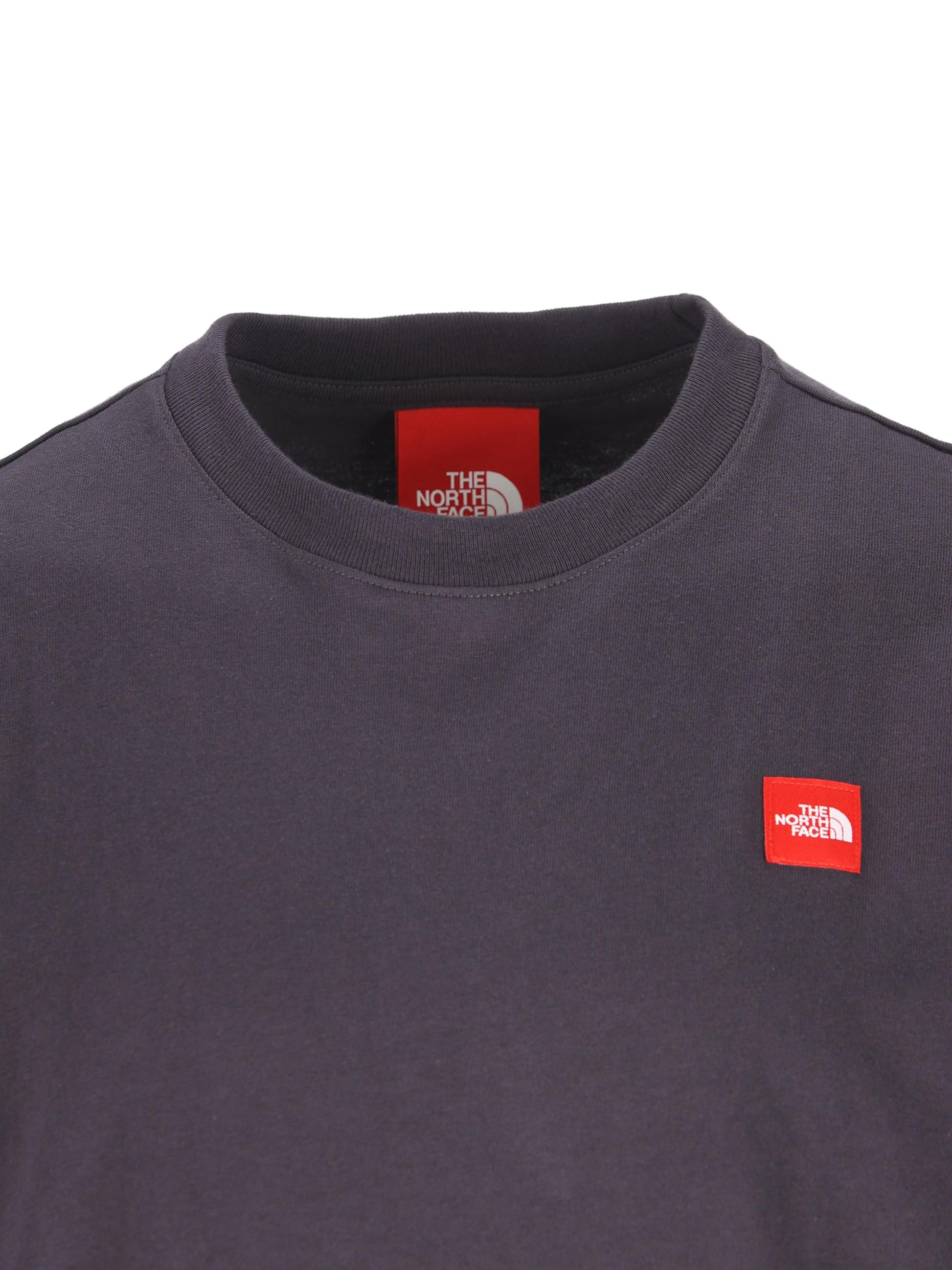 T-Shirt realizzata in cotone. NF0A8EG5 0SA1 THE NORTH FACE 