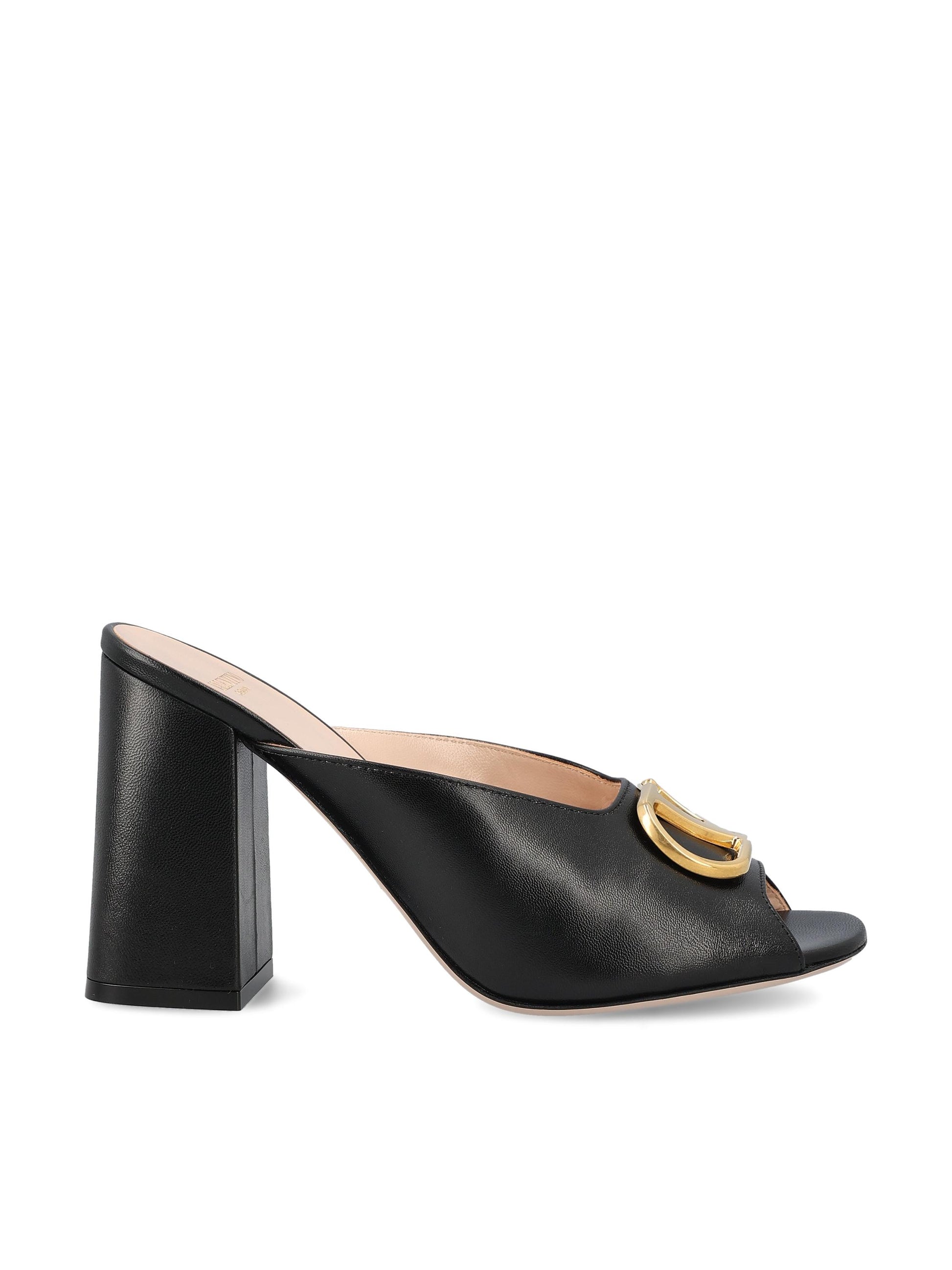 Sandali realizzati in pelle. 8W2S0NW6ZIC 0NO VALENTINO GARAVANI 
