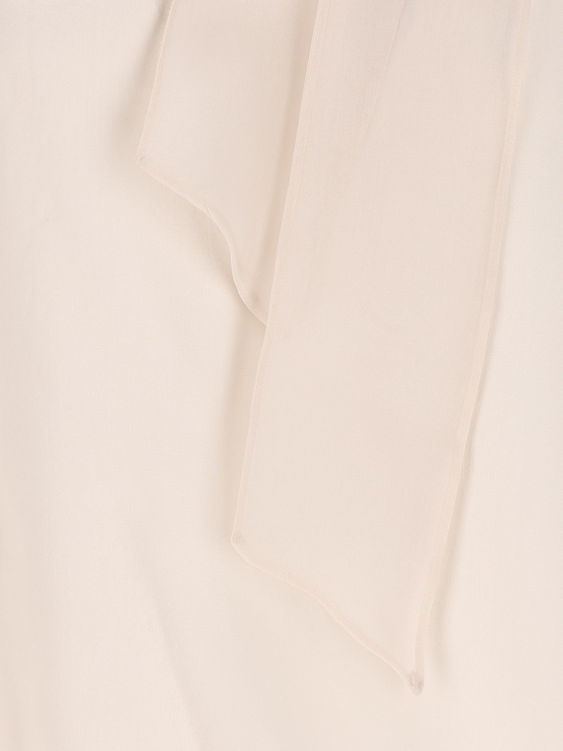 Blusa realizzata in seta. MF940ED814 C8553 BRUNELLO CUCINELLI 