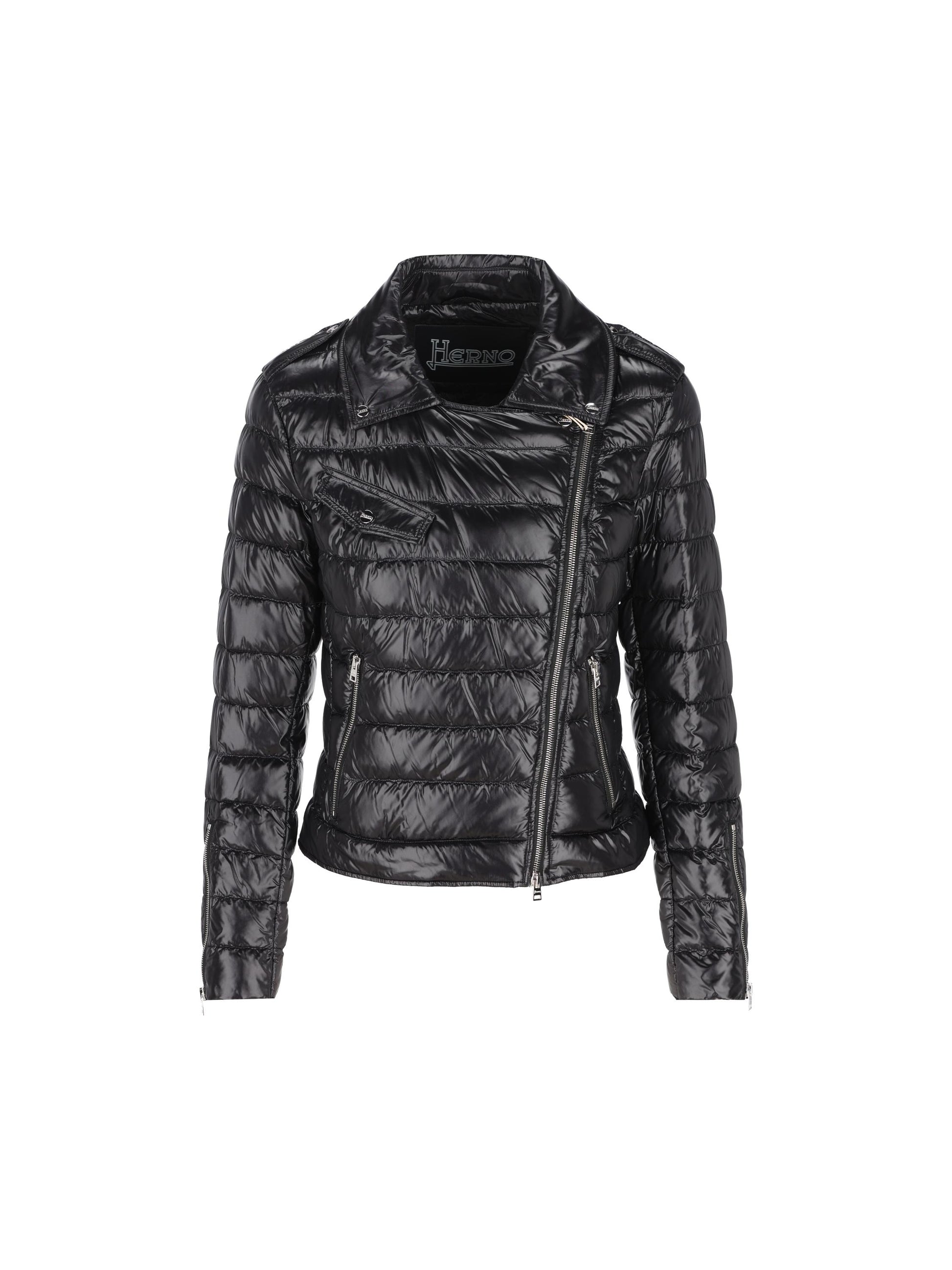 Bomber realizzato in nylon. PI001667D 12017Z9300 HERNO 