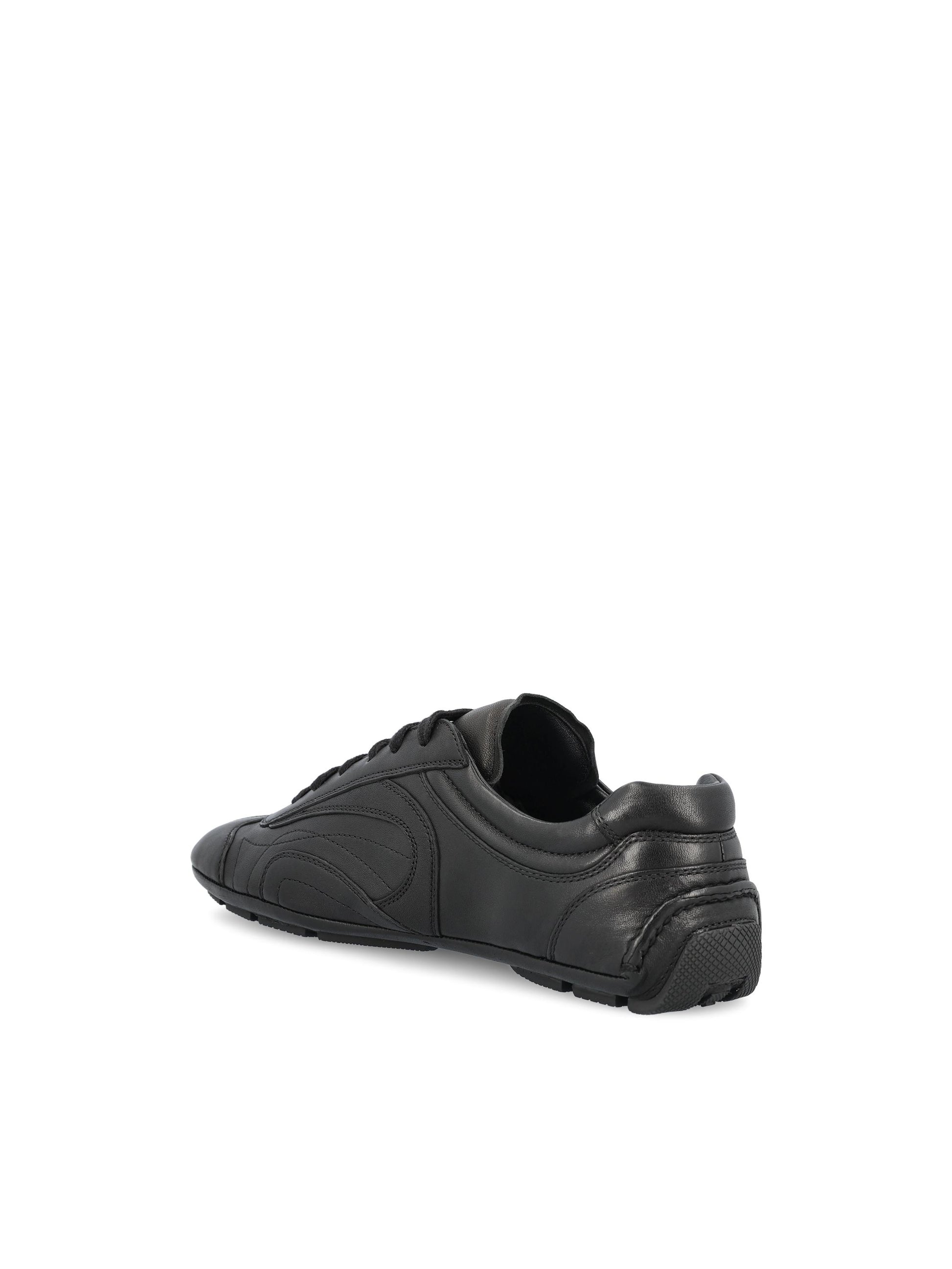 Sneakers realizzate in pelle anticata. 4E1165 EFXF0002 PRADA 