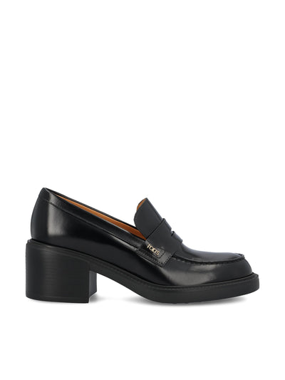 Mocassini realizzati in pelle di vitello. XXW73L0JK40SHA B999 TOD'S 