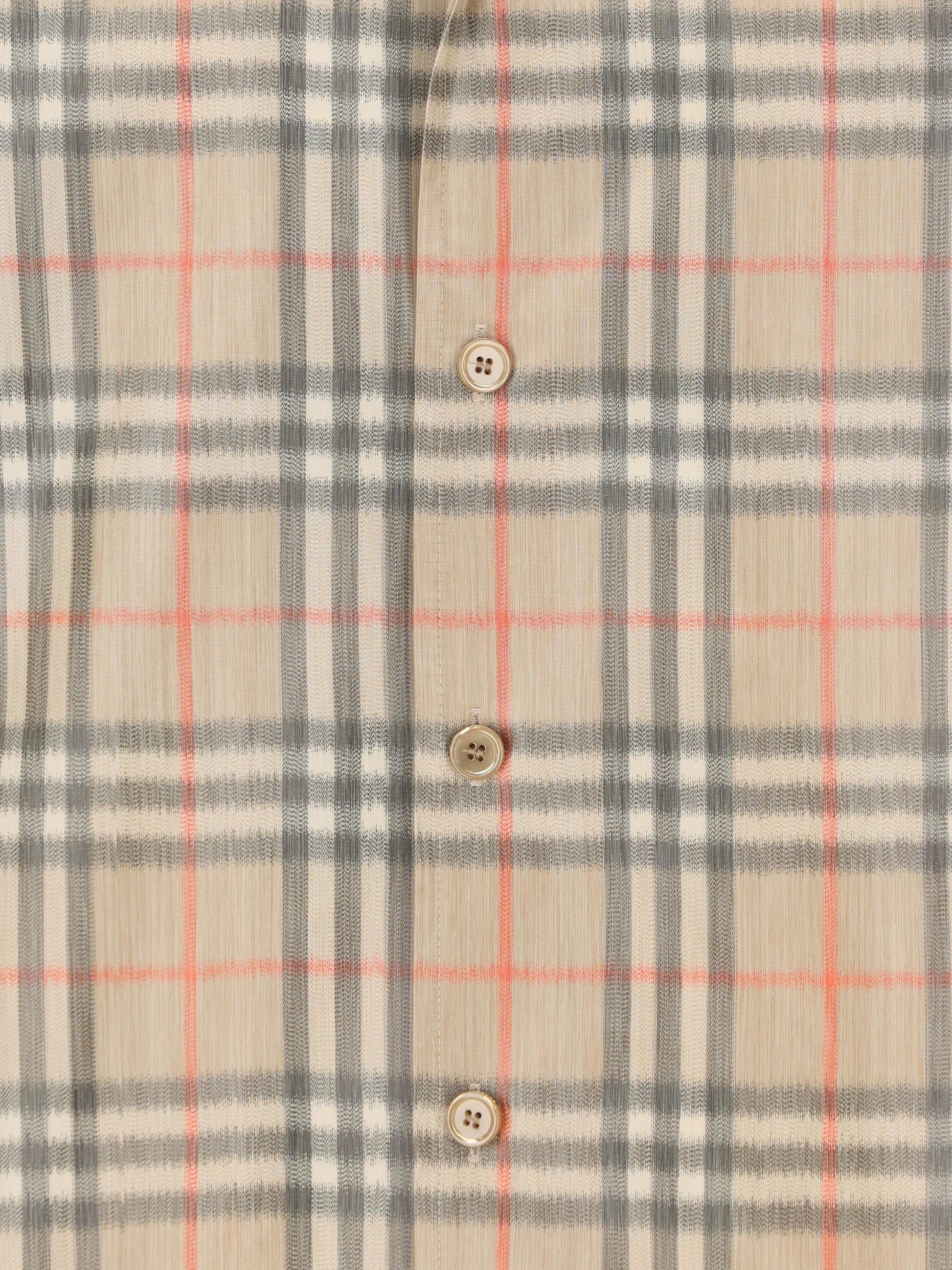 Camicia realizzata in viscosa e poliestere. 8119159 B9368 BURBERRY 