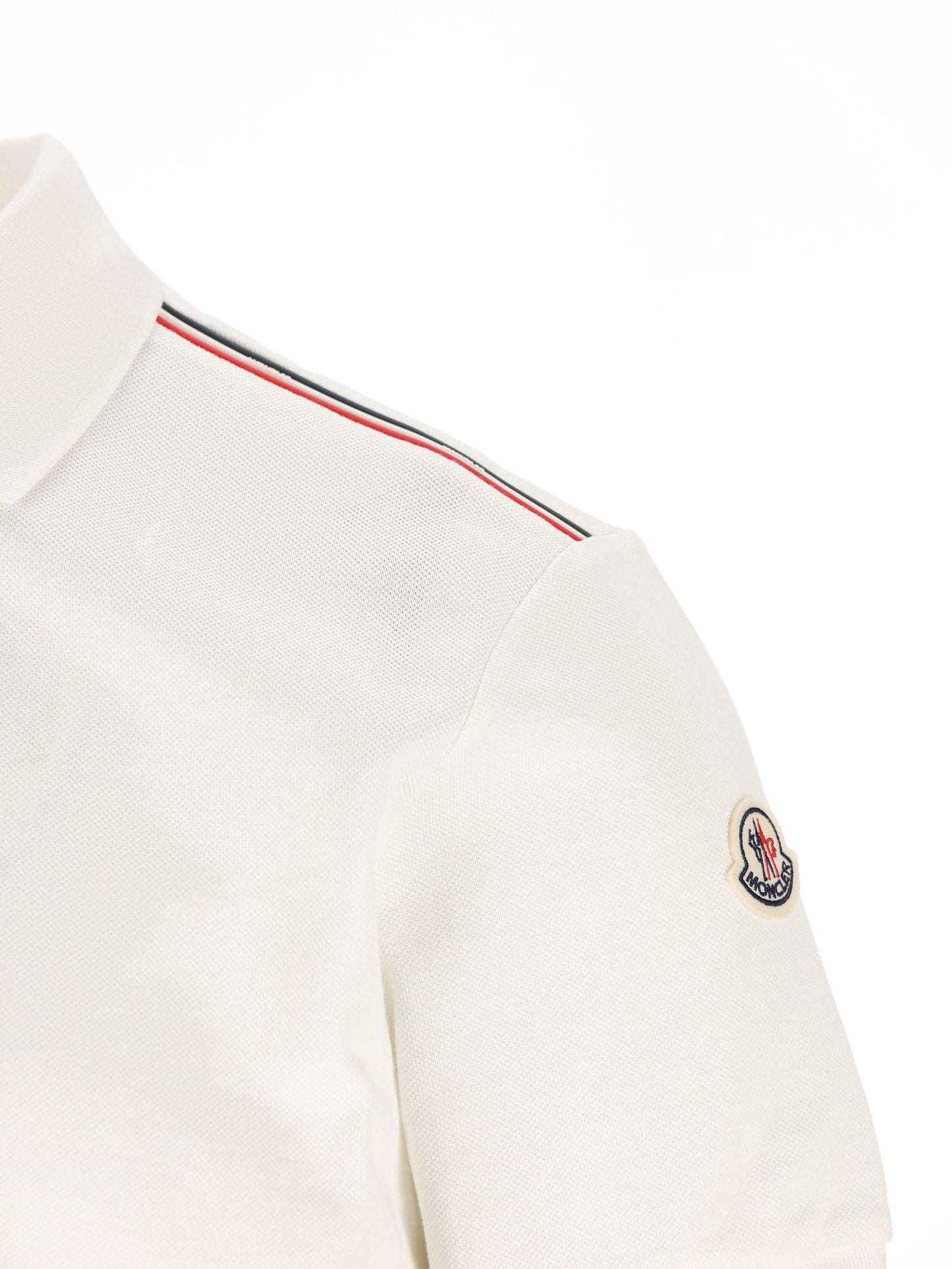 Polo realizzata in cotone. M8A00031 89A16034 MONCLER 