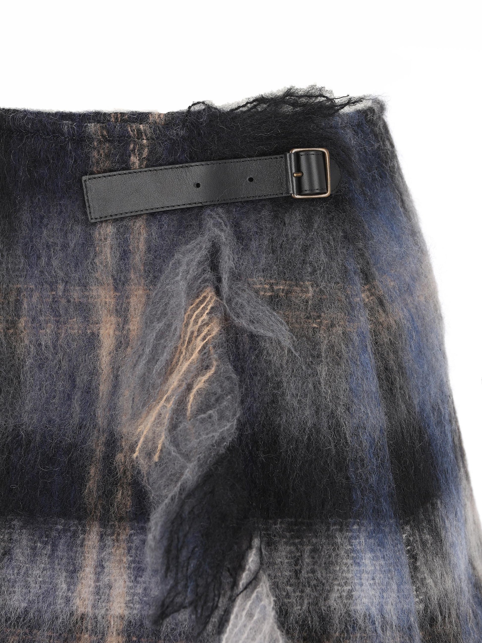 Gonna realizzata in mohair/lana e poliammide. S540Y08XC0 4985 LOEWE 