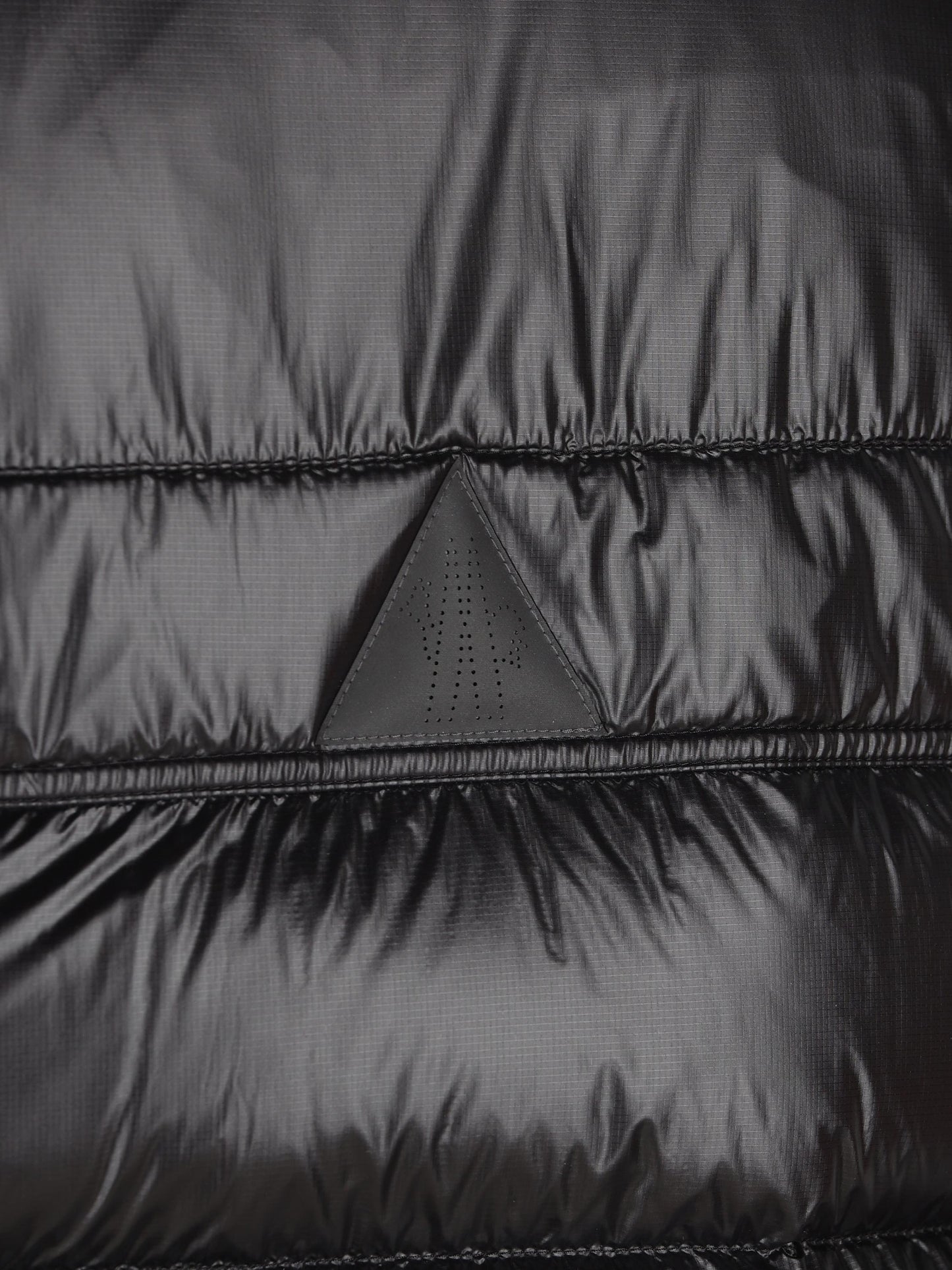 Gilet realizzato in poliammide. M1A00008 597X6999 MONCLER GRENOBLE 