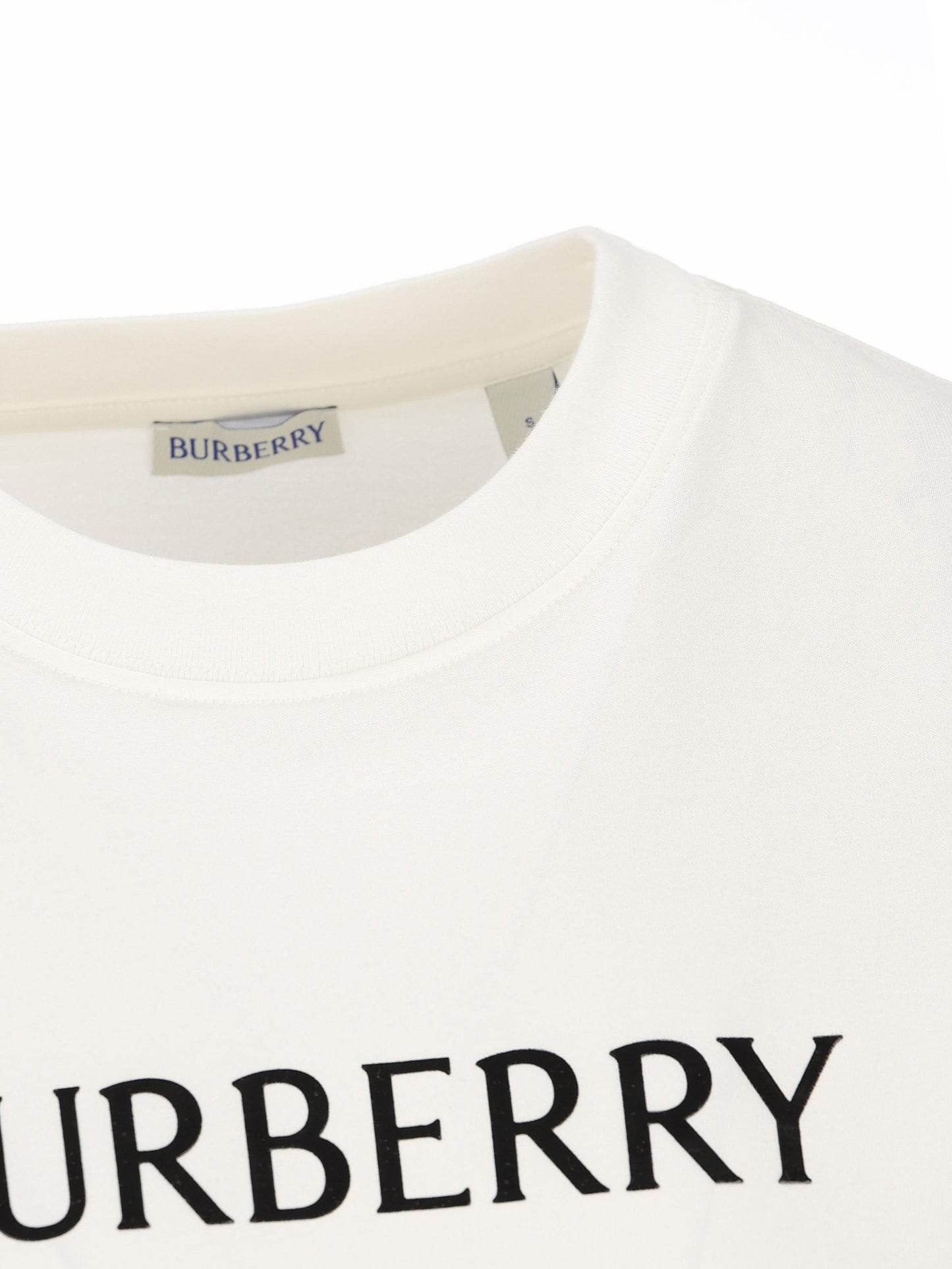 T-Shirt realizzata in cotone. 8118978 B7078 BURBERRY 