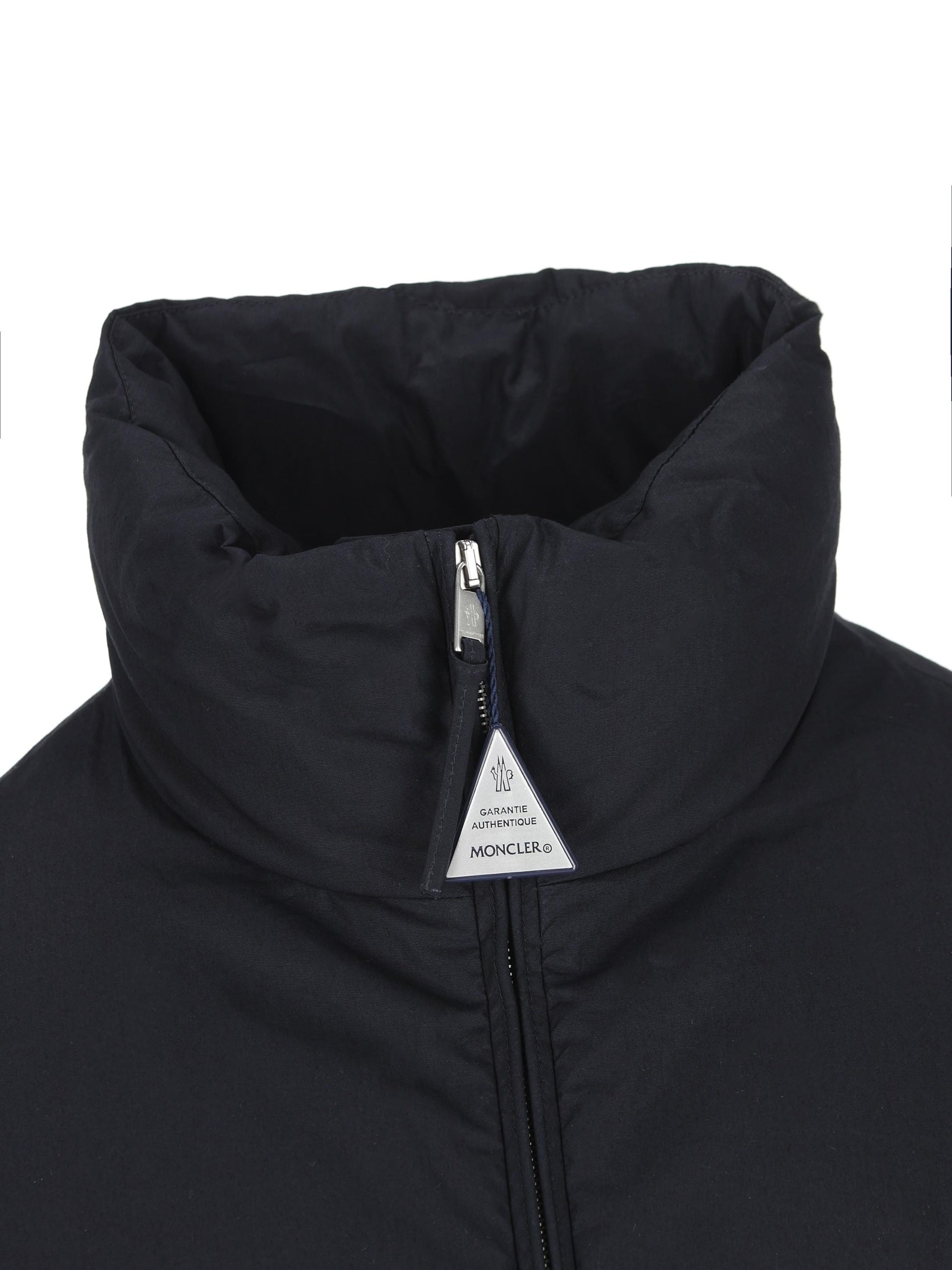Piumino realizzato in cotone. W1A00018 M6390742 MONCLER - JIL SANDER 