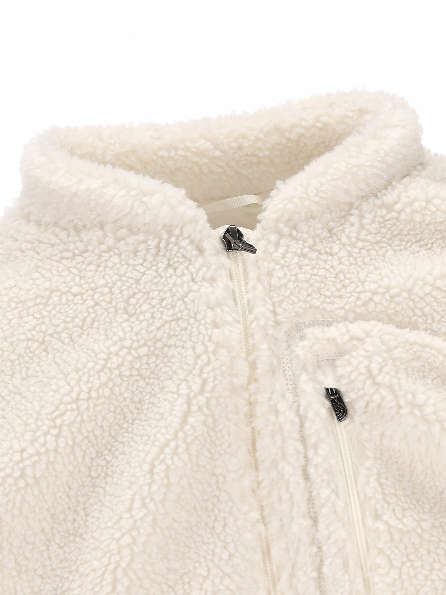 Pile realizzato in poliestere. NF0A88ZB QLI1 THE NORTH FACE 