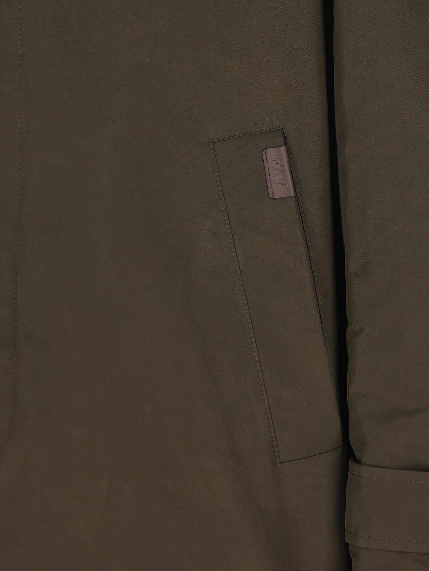 Cappotto realizzato in cotone. NAM13510100XLZ V805 FAY 