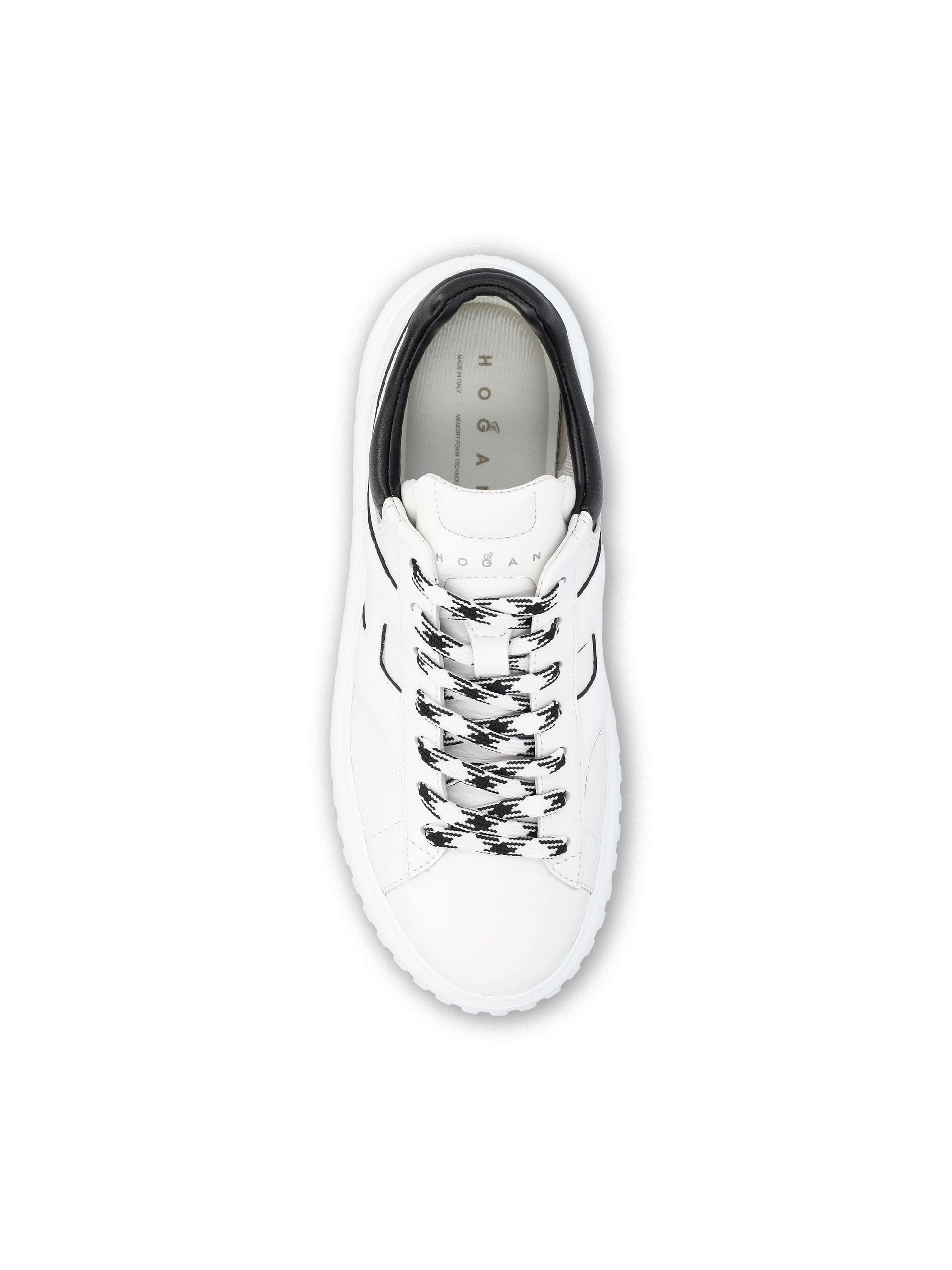 Sneakers realizzate in pelle. HXW6450FE93UY8 0001 HOGAN 