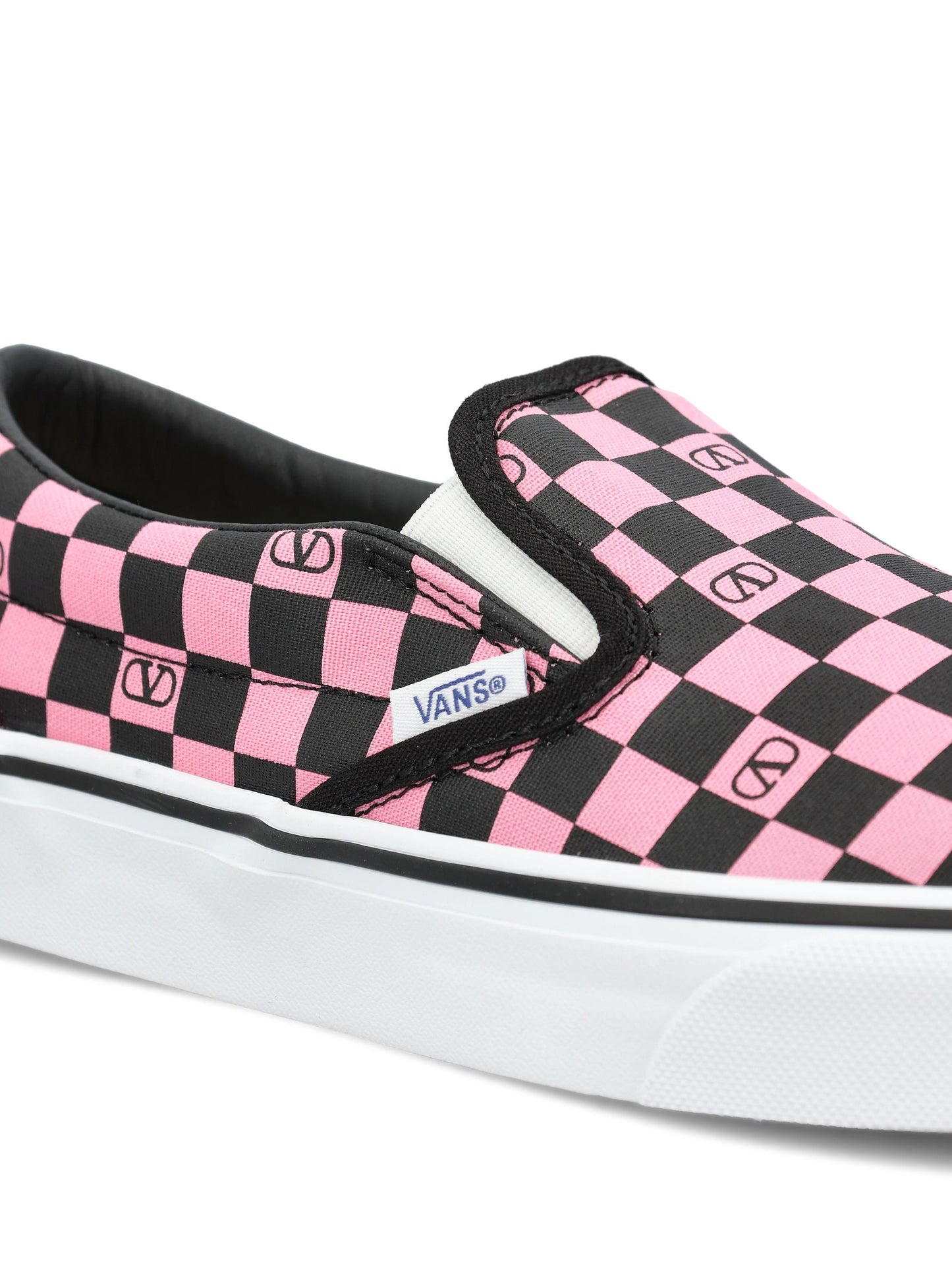 Sneakers realizzate in tessuto. 8W2S0NY9HPK DPM VALENTINO GARAVANI 