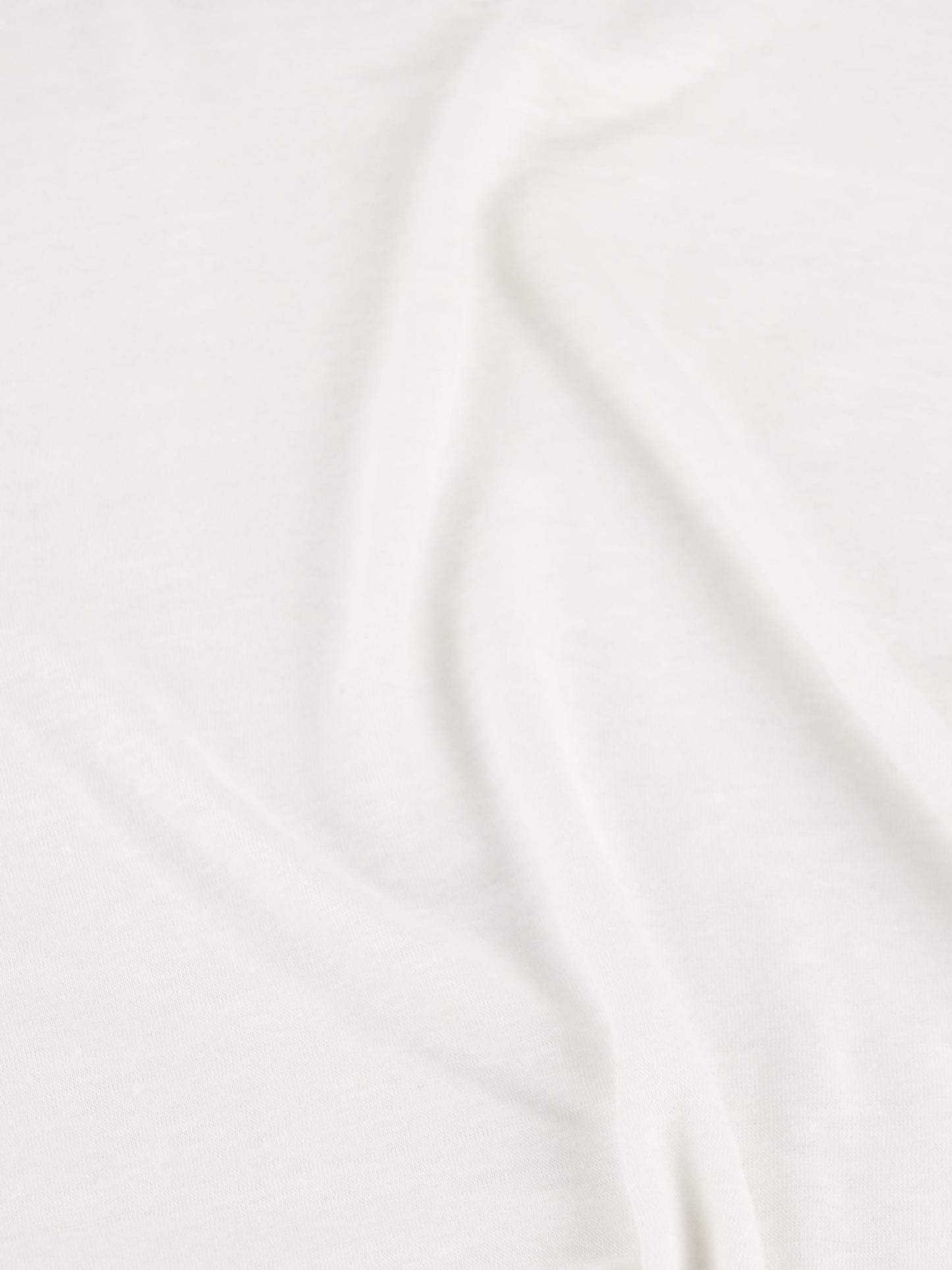 T-Shirt realizzata in lino. FAM8654 1000 LORO PIANA 