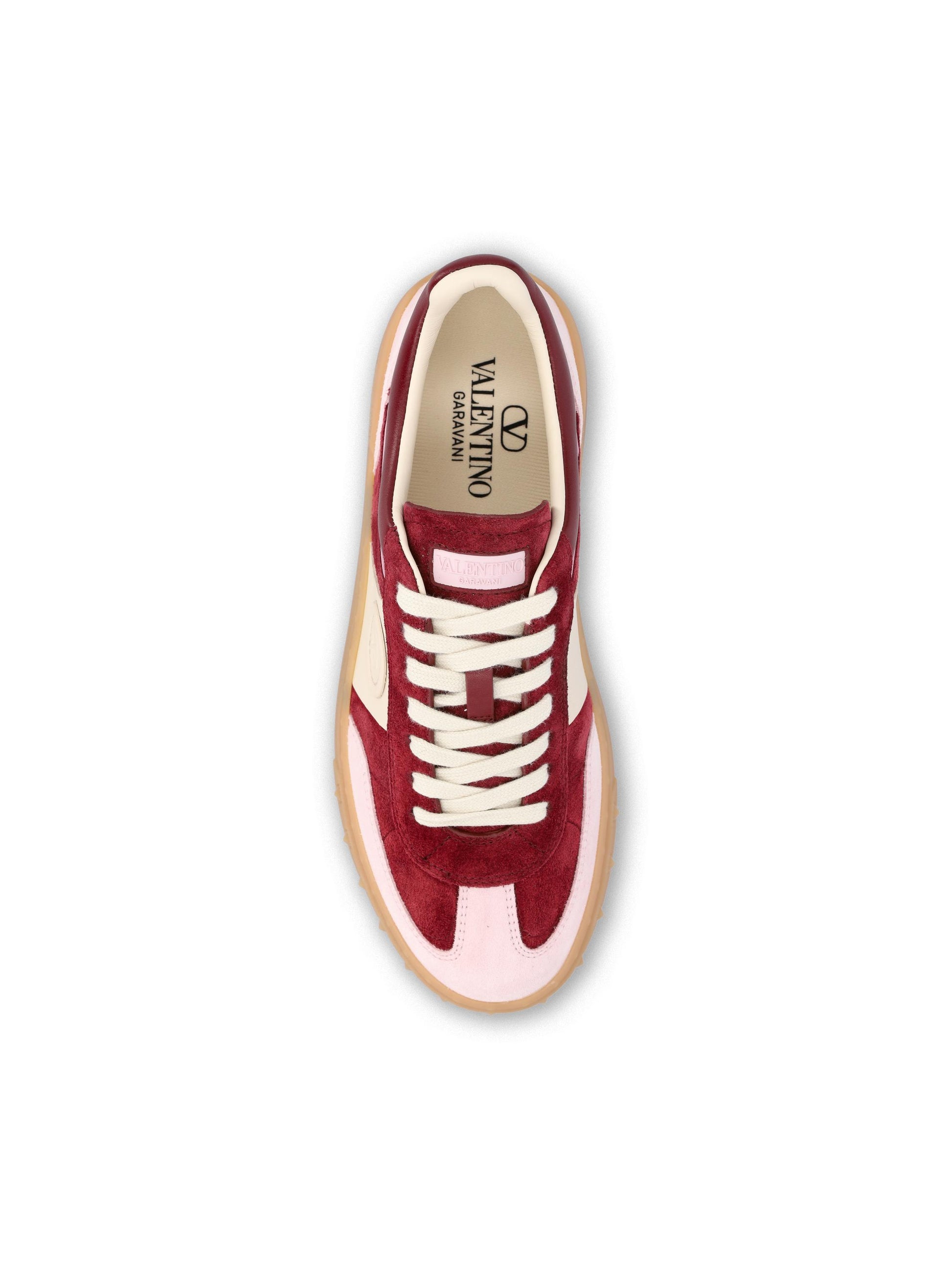 Sneakers realizzate in pelle scamosciata. 7W0S0IL9LAL CHS VALENTINO GARAVANI 