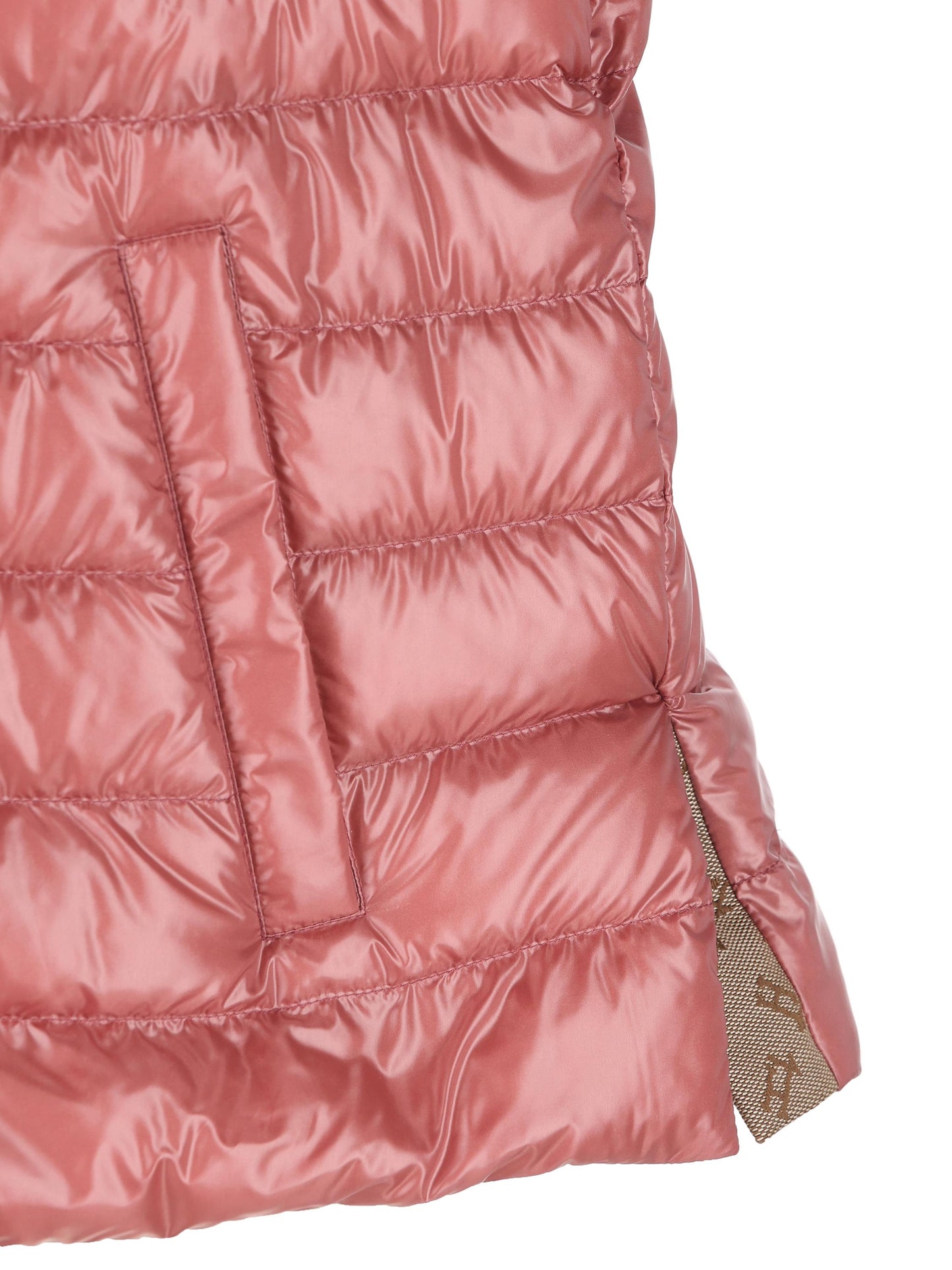 Smanicato realizzato in nylon. PI002217D 12017Z4173 HERNO 