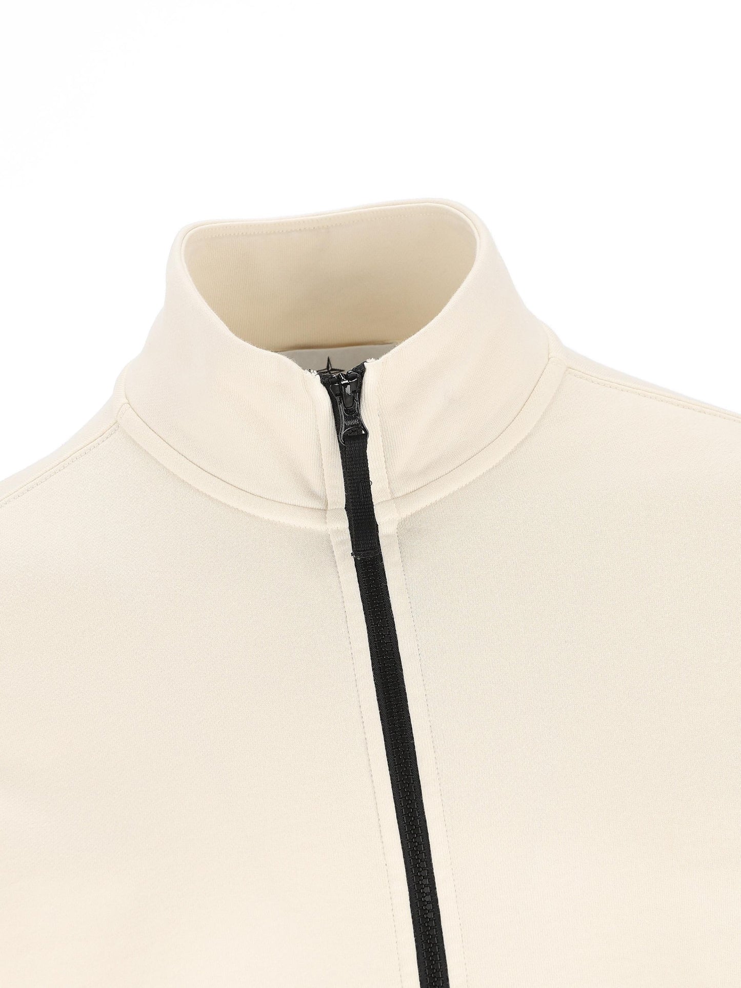 Giacca realizzata in cotone. 6100018 S0410V0093 STONE ISLAND 