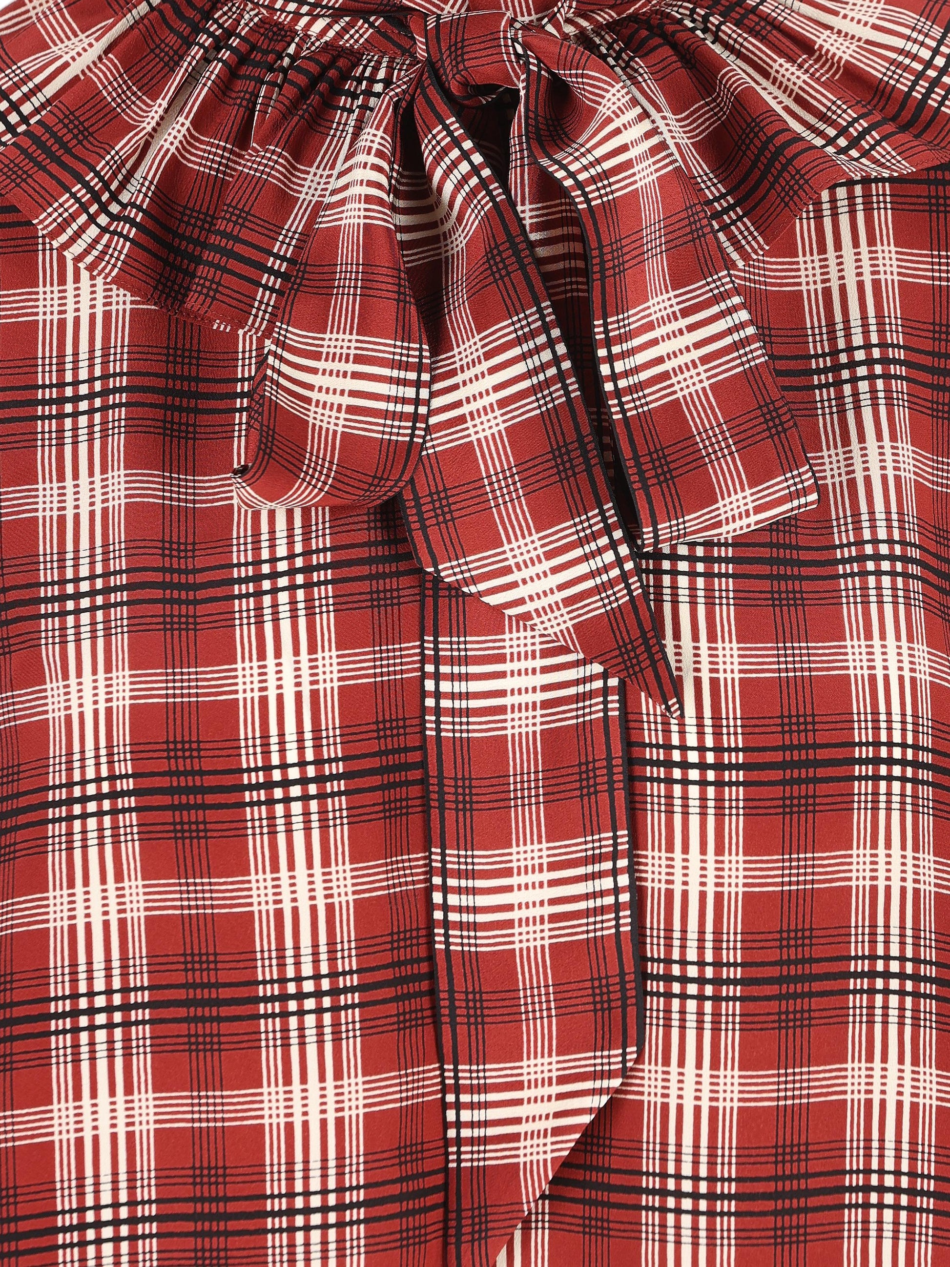 Blusa realizzata in seta. 839835 Y3J756932 SAINT LAURENT 