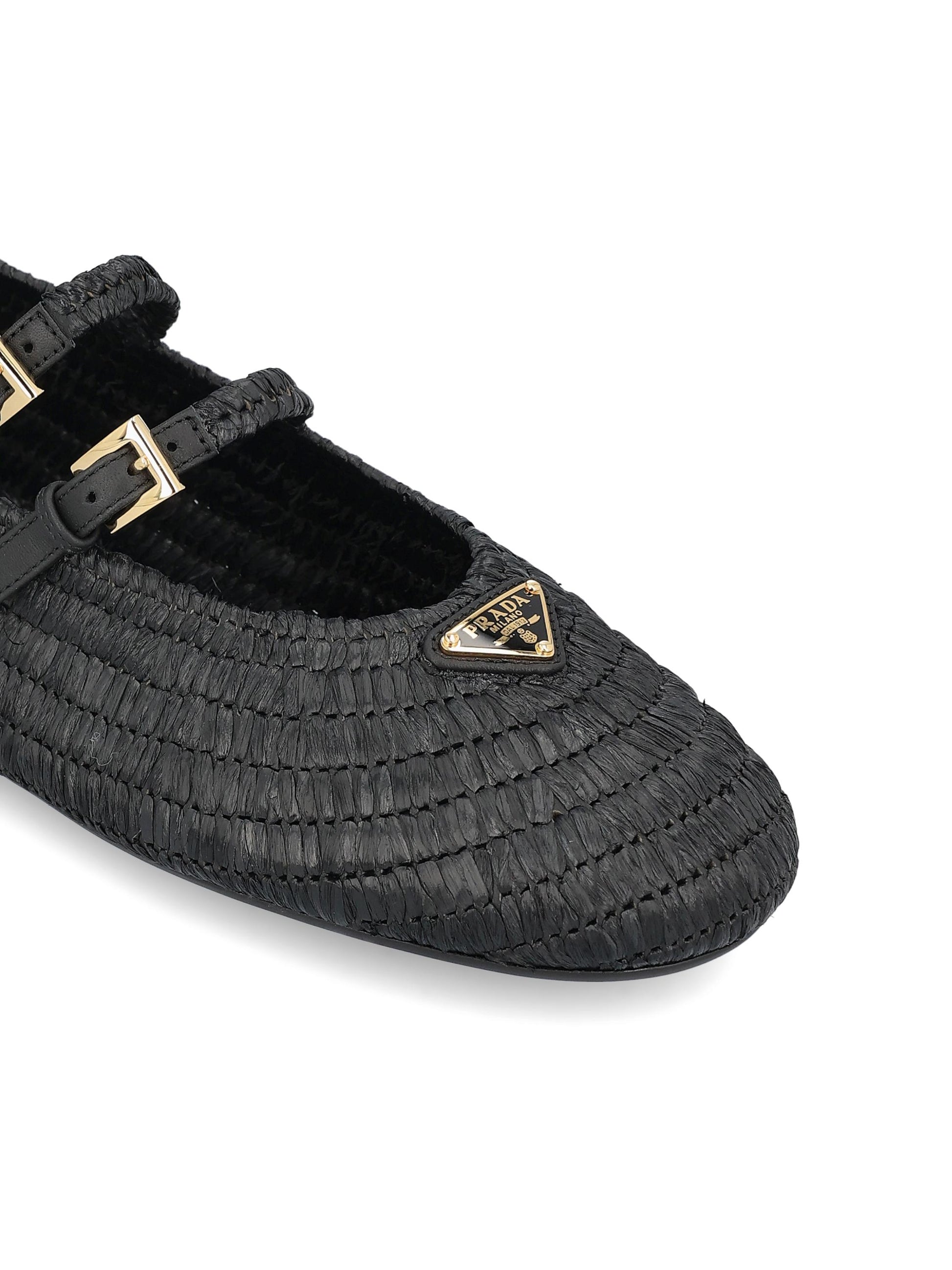 Ballerine realizzate in crochet. 1F927N 2ACSF0002 PRADA 