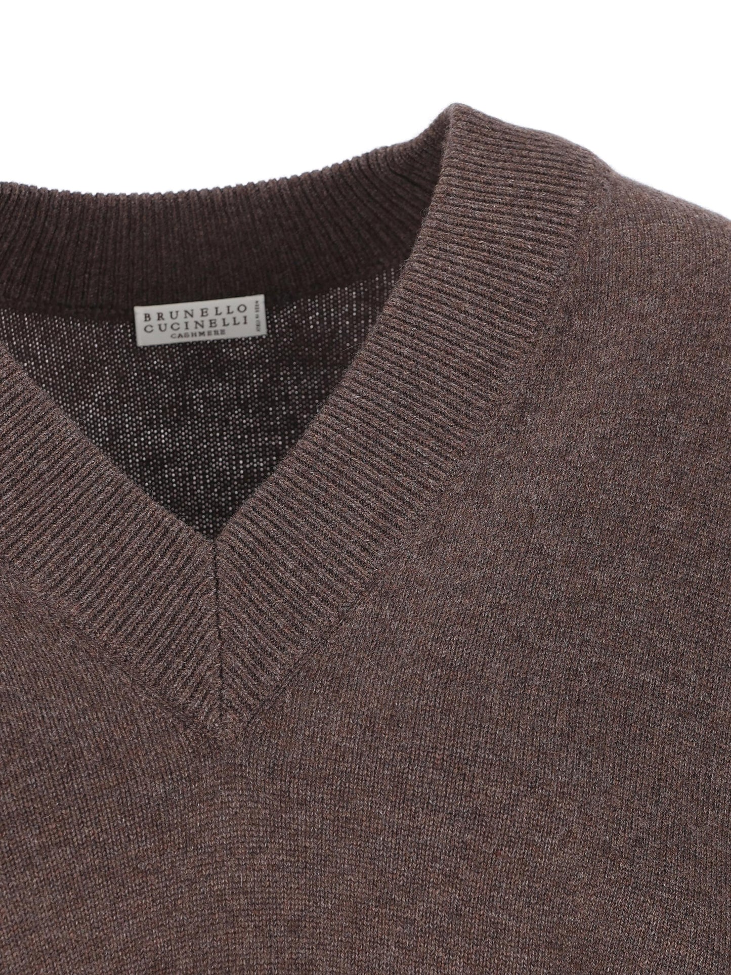 Maglia realizzata in cashmere. M12730002 C2559 BRUNELLO CUCINELLI 