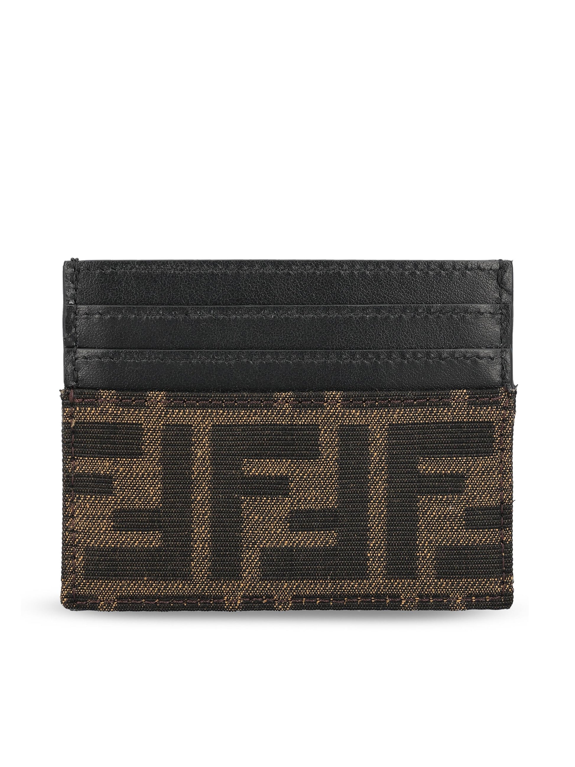 Portacarte realizzato in pelle e tessuto jacquard. 7M0164 ALWKF0L3T FENDI 