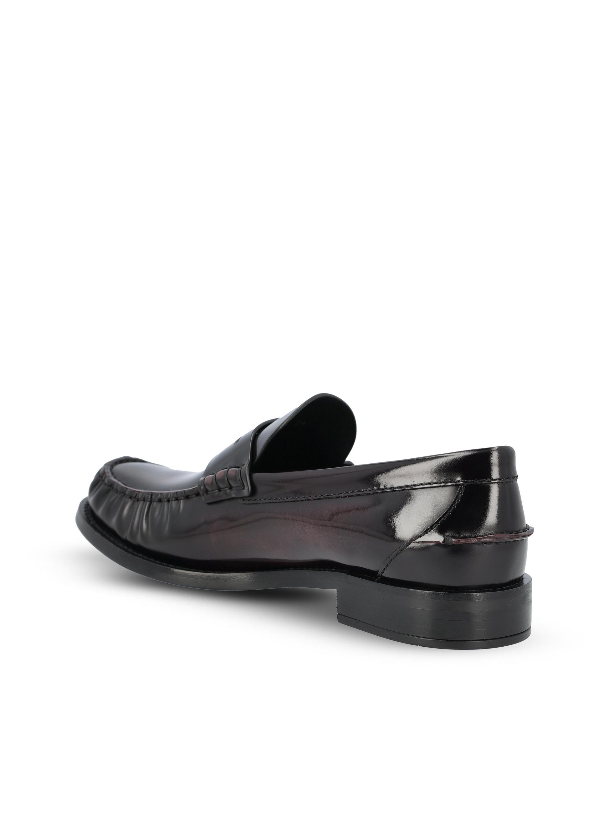 Mocassini realizzati in pelle spazzolata. 1D199O P39F0397 PRADA 