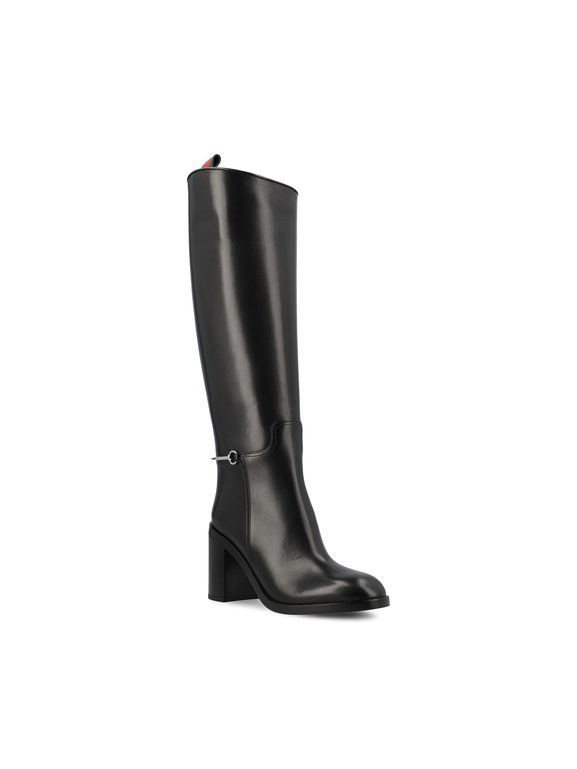Stivali realizzati in pelle. 836109 AAD3I1000 GUCCI 