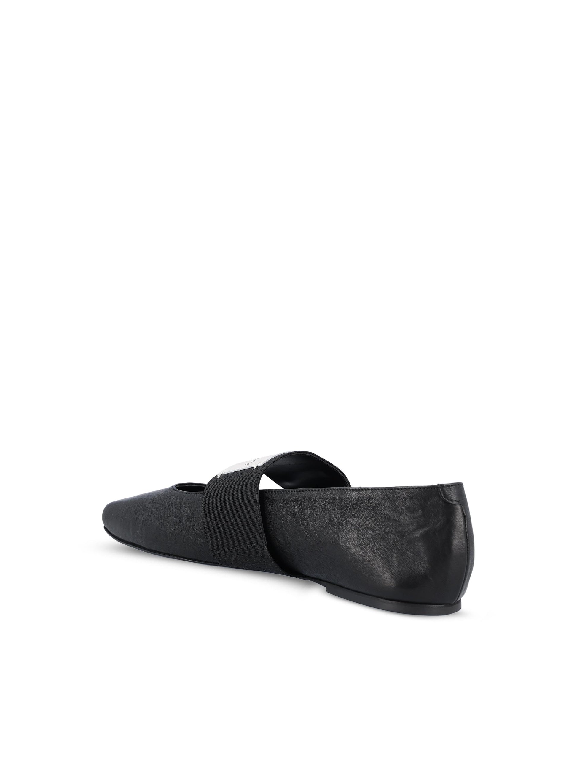 Ballerine realizzate in pelle. BE5010E2FX 001 GIVENCHY 