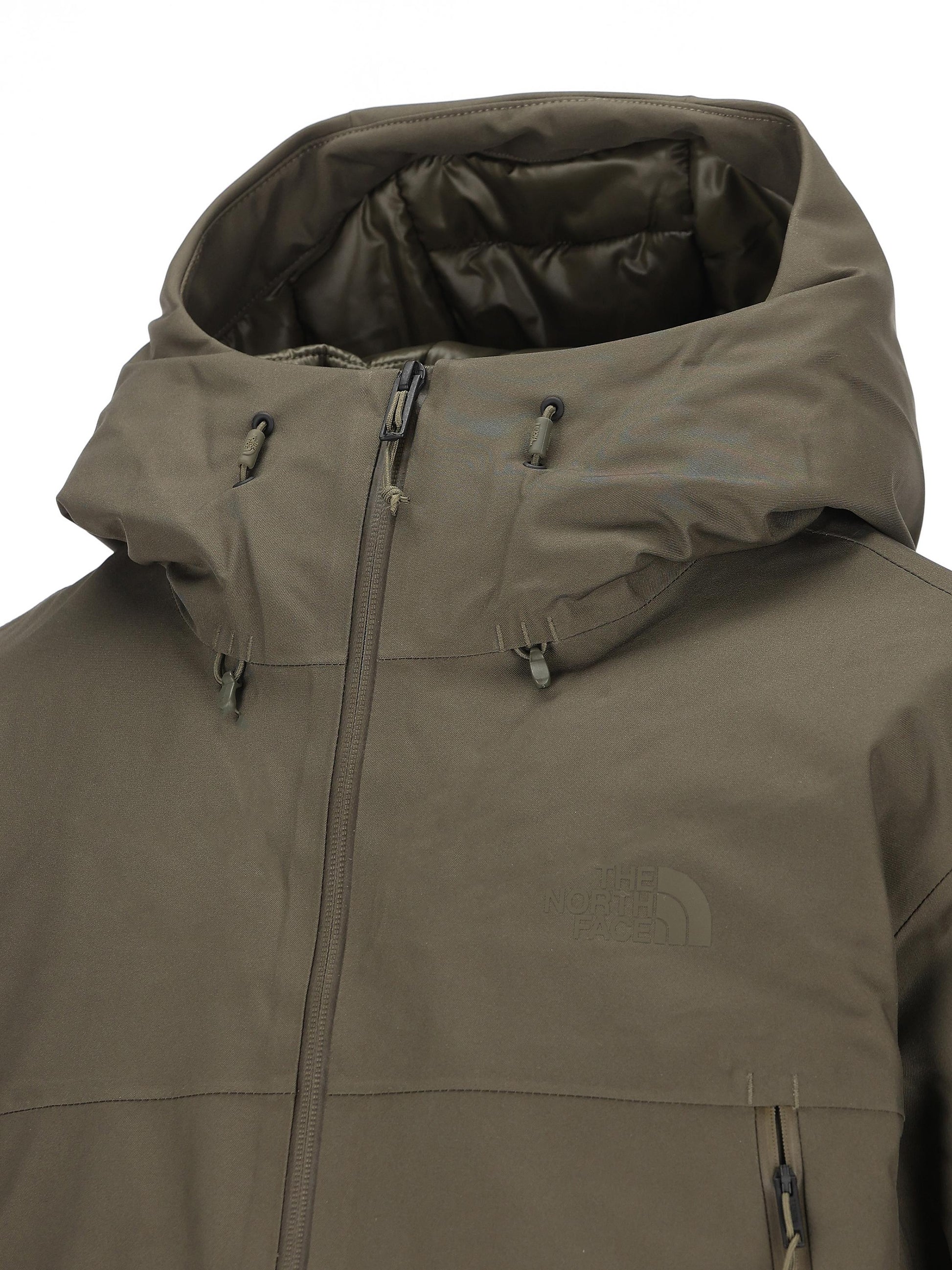 Giacca realizzata in poliestere. NF0A88WD 21L1 THE NORTH FACE 