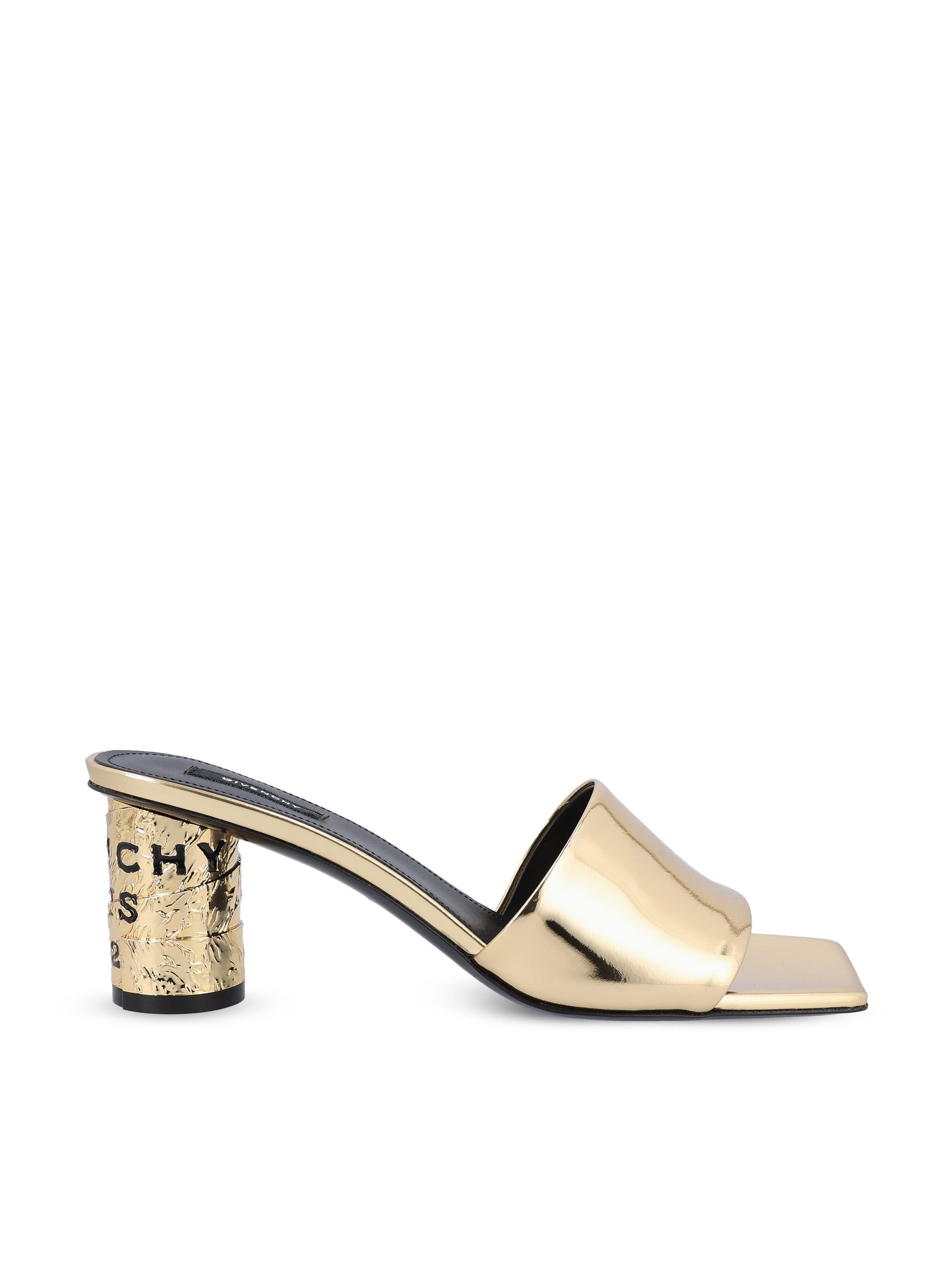 Mule realizzate in pelle di vitello. BE30AGE2DD 715 GIVENCHY 