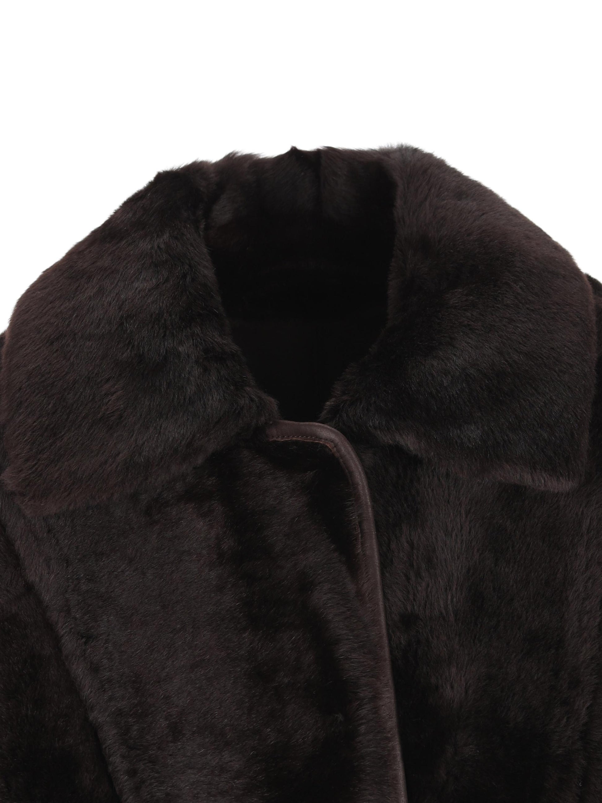 Cappotto realizzato in montone. 2521416015600 002 MAX MARA - ATELIER 