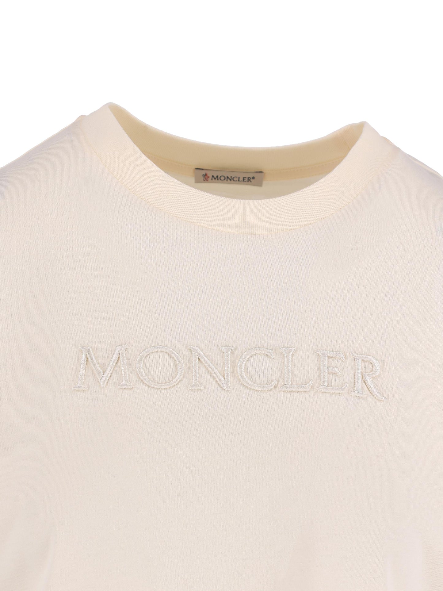 T-Shirt realizzata in cotone. W8C00021 89AUO037 MONCLER 
