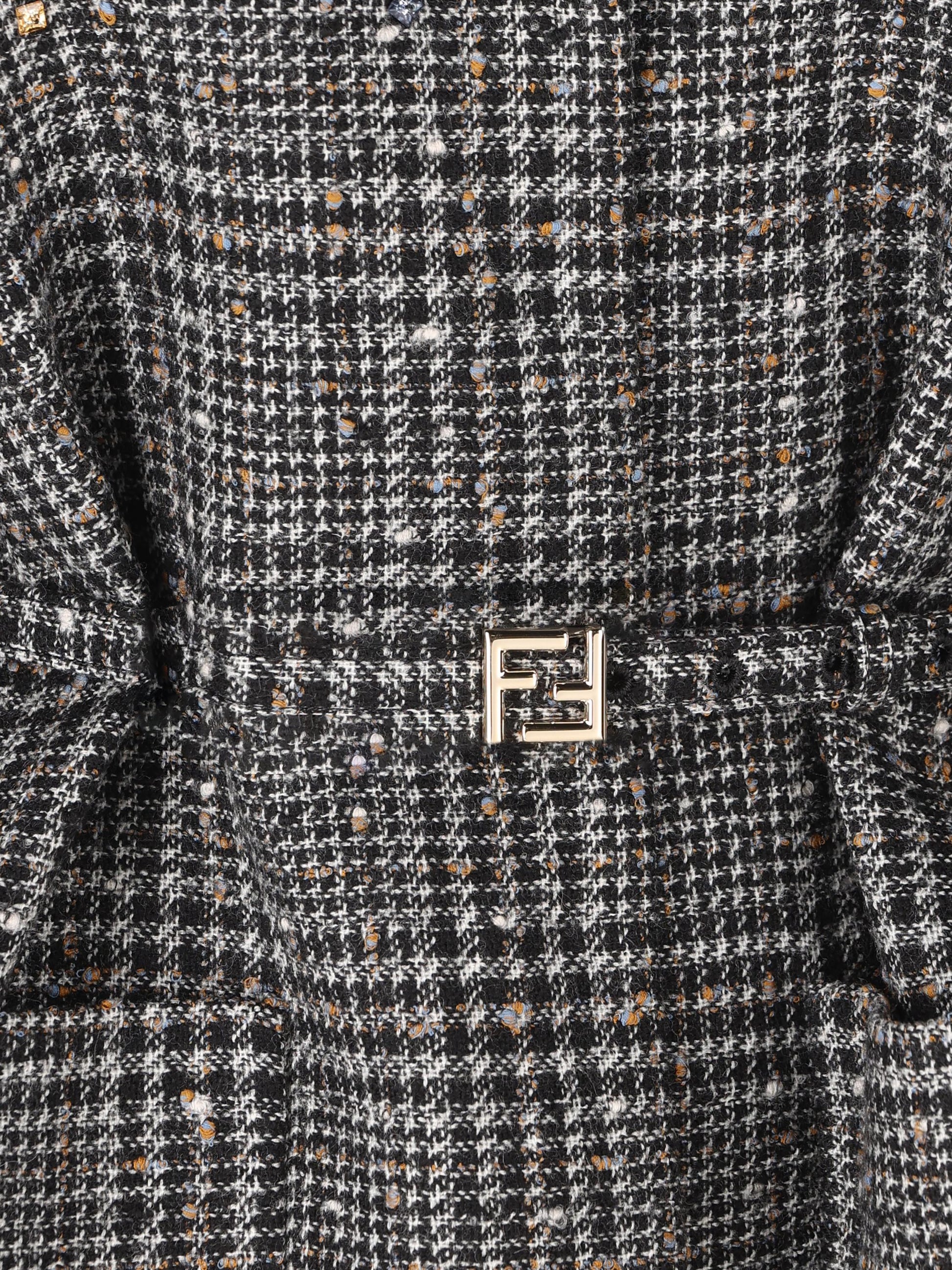 Blouson realizzato in lana vergine. FJ7647 AYNCF1T6F FENDI 