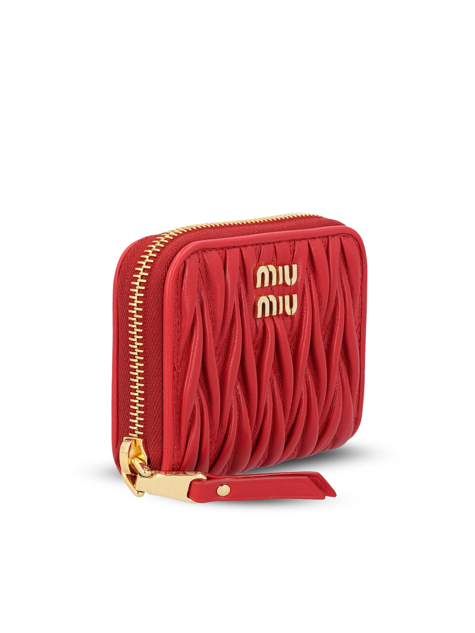 Portamonete realizzato in pelle di agnello. 5MM268 AFPPF0011 MIU MIU 