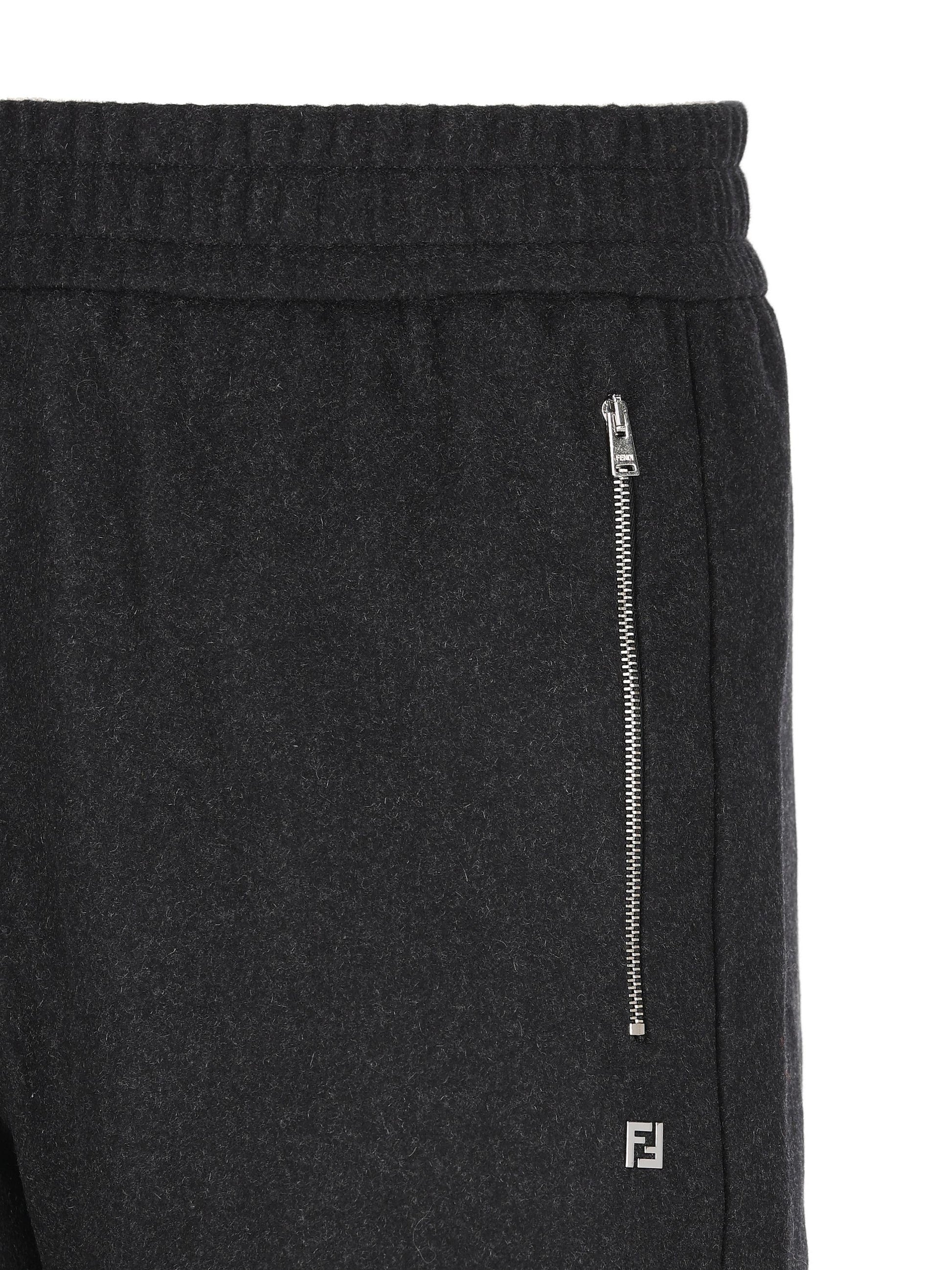 Pantaloni realizzati in cashmere ed elastan. FAB935 AVINF0TY6 FENDI 