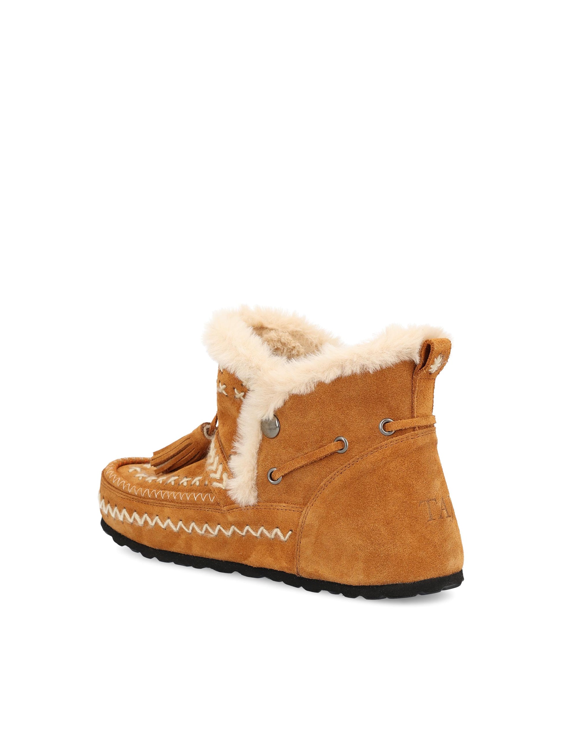 Stivali realizzati in pelle di vitello. KAI SETTER TAJI 