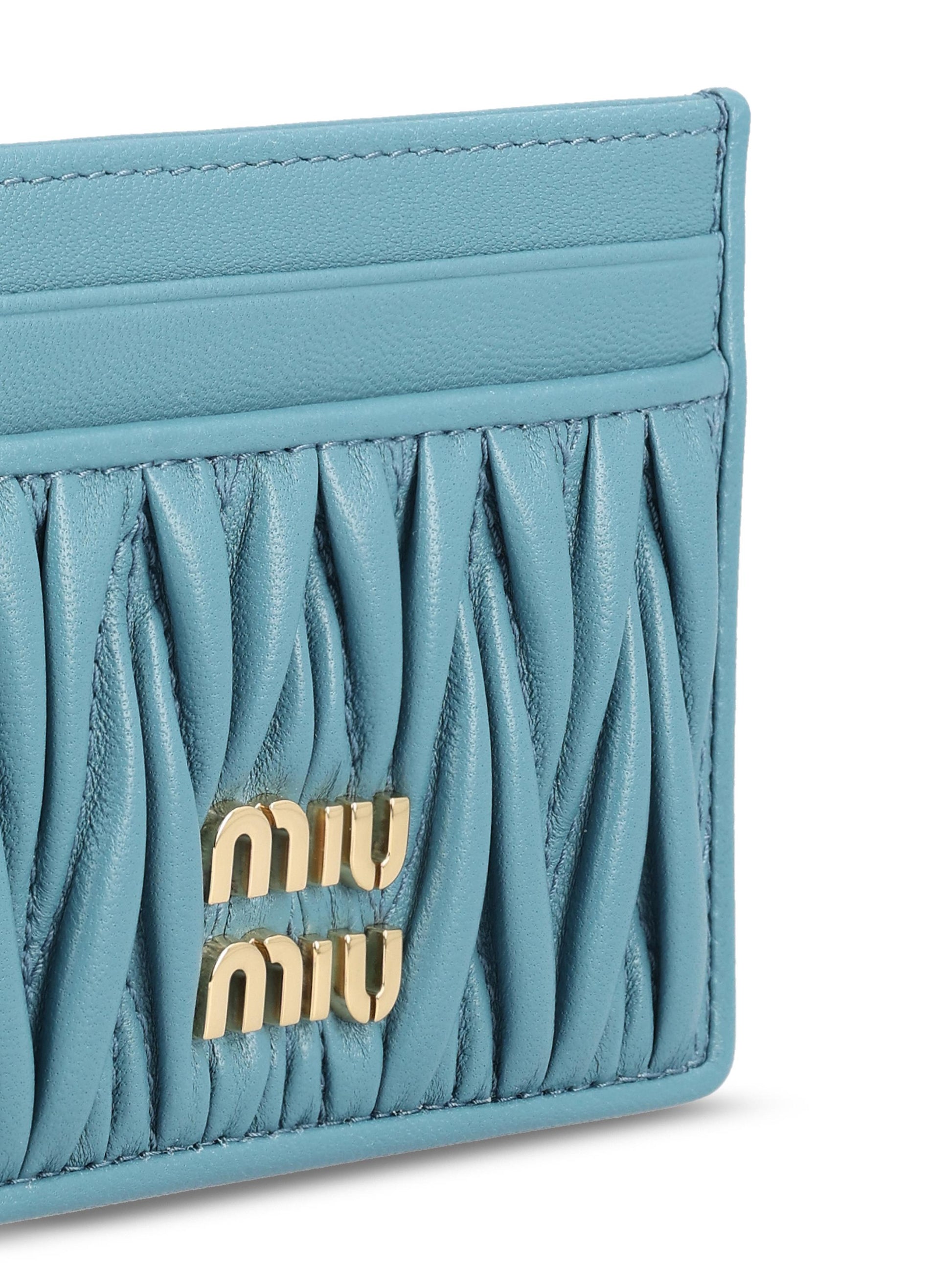 Portacarte realizzato in pelle. 5MC076 AFPPF0F16 MIU MIU 