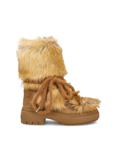 Stivali realizzati in pelle di vitello. 8T8591 AYA1F1TP5 FENDI 