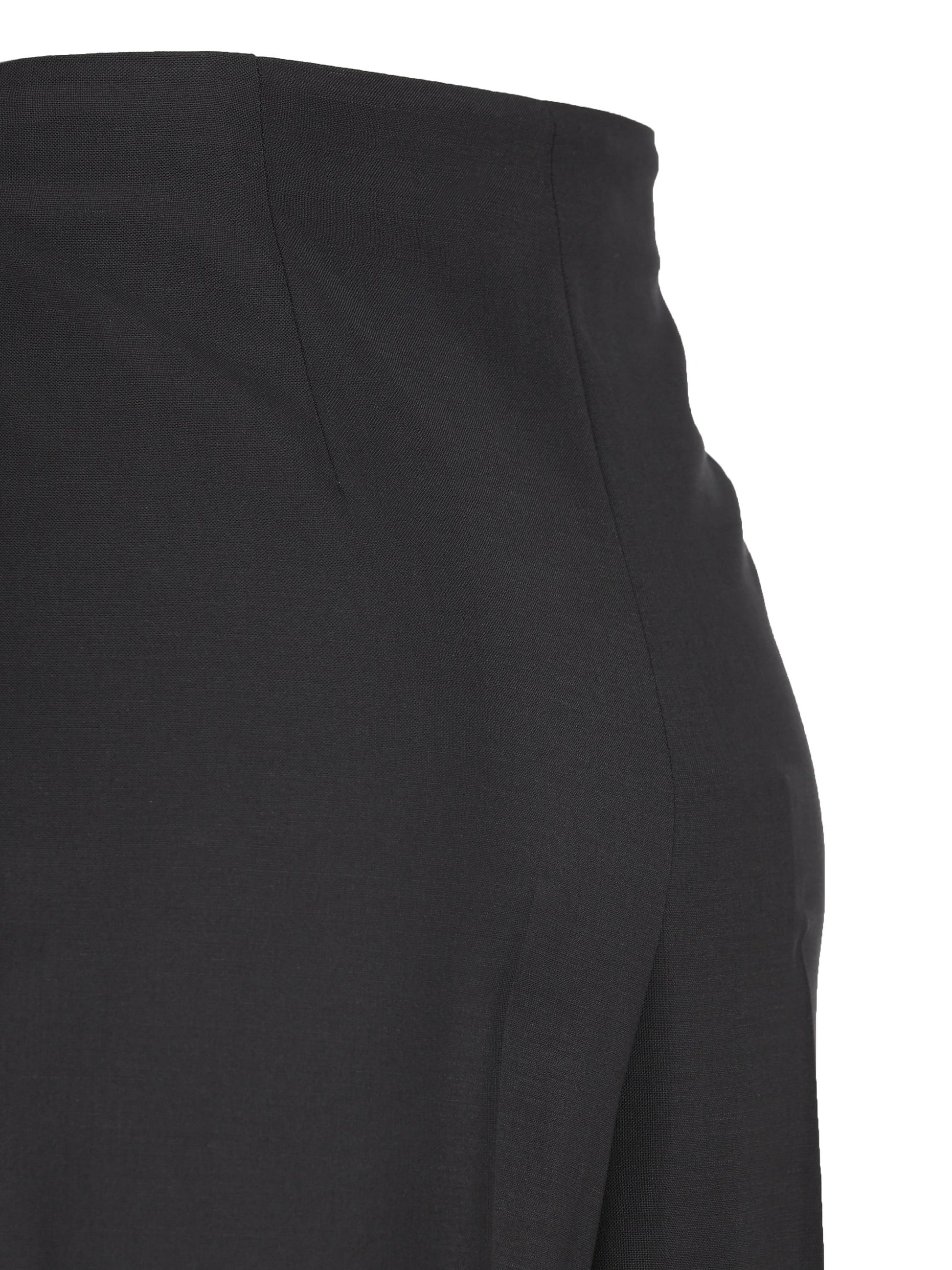 Pantaloni realizzati in lana e mohair. FR6655 AQ3HF0GME FENDI 