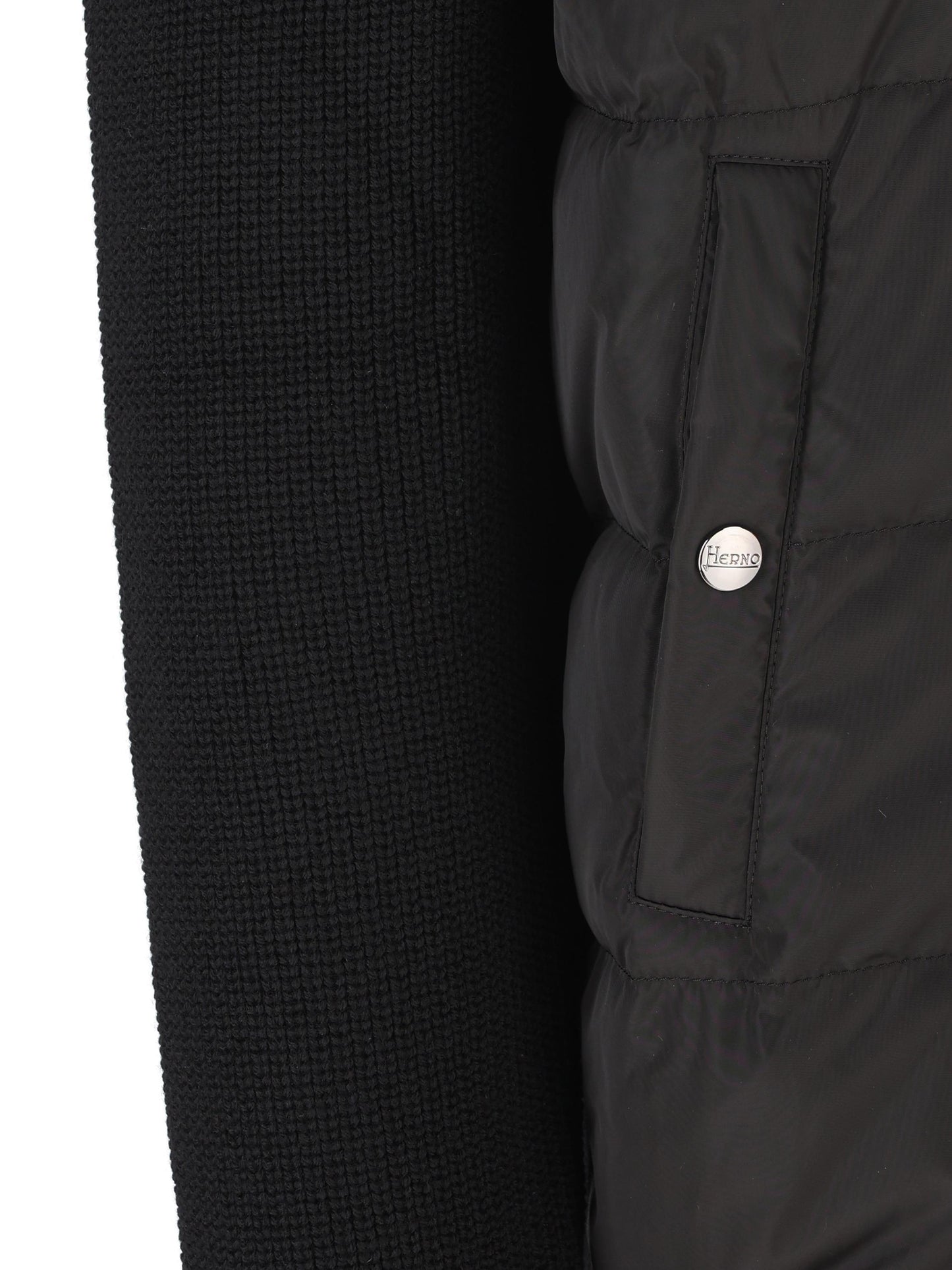 Cardigan realizzato in lana e poliammide. MP000126U 700619300 HERNO 