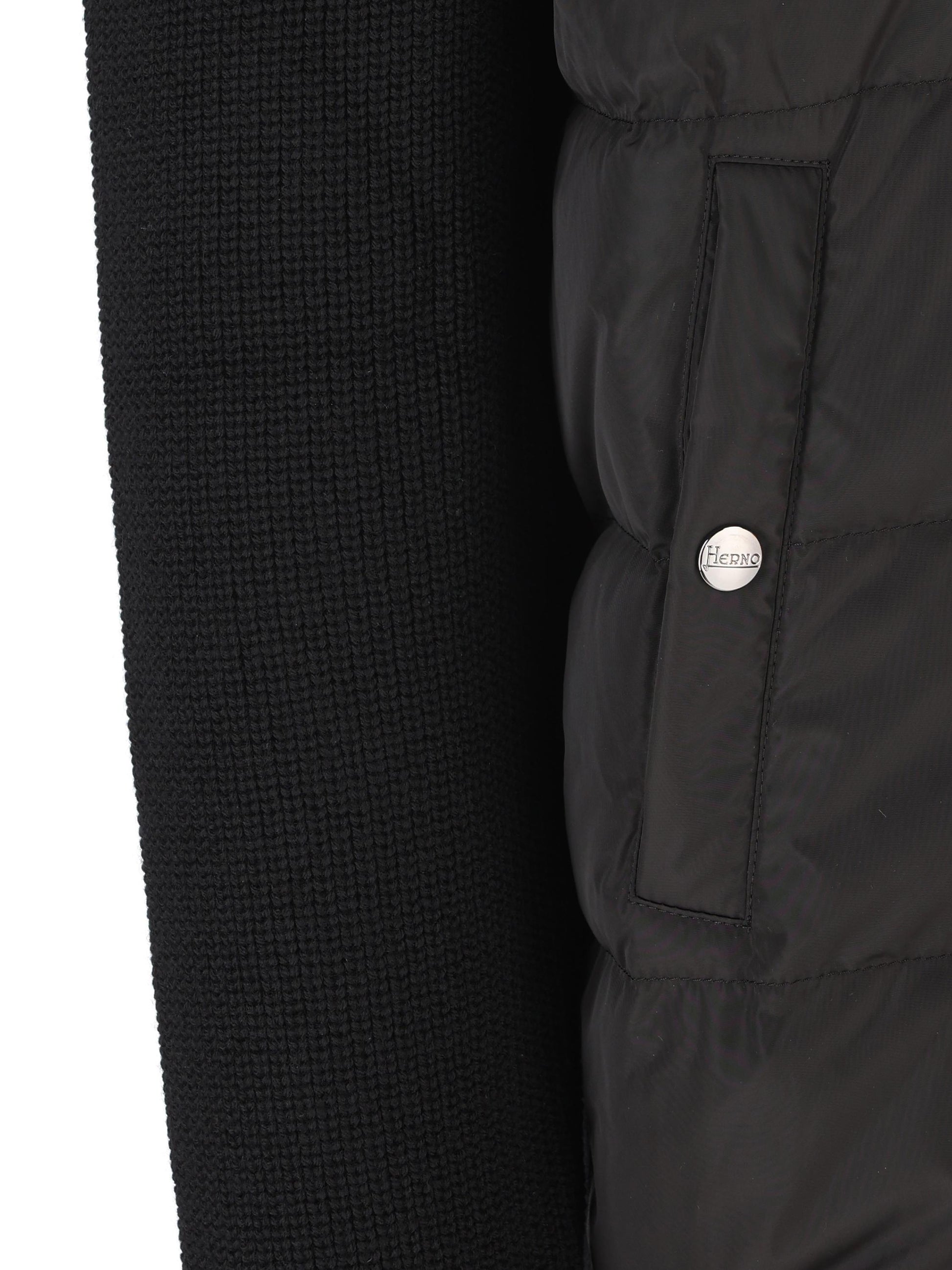 Cardigan realizzato in lana e poliammide. MP000126U 700619300 HERNO 