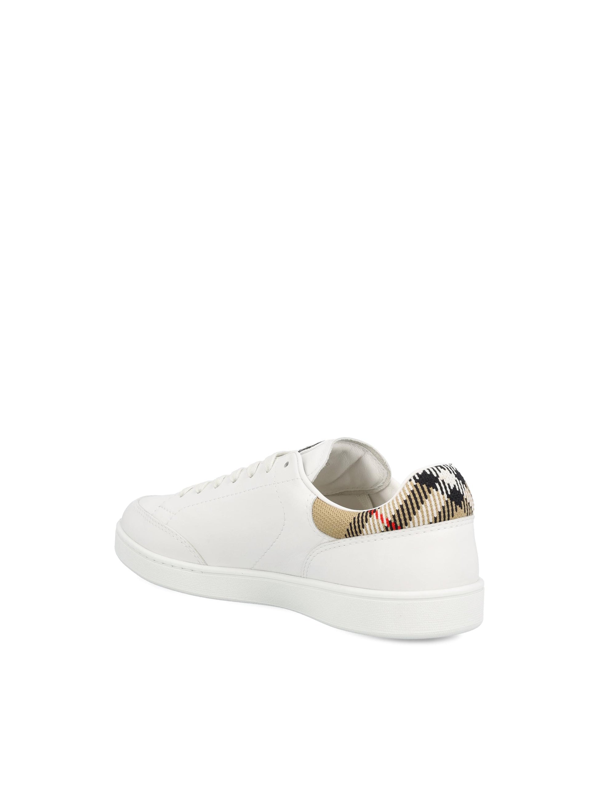 Sneakers realizzate in pelle. 8118850 A1464 BURBERRY 