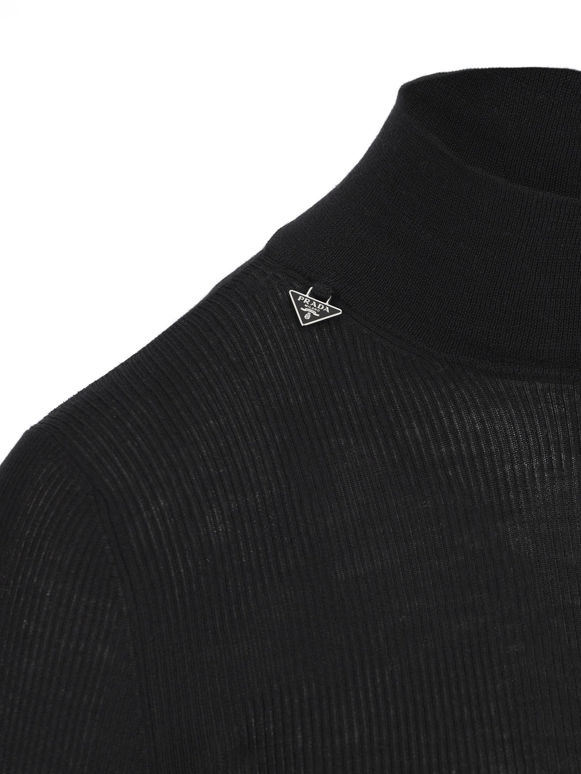 Maglia realizzata in lana vergine. P26567 18PXF0002 PRADA 