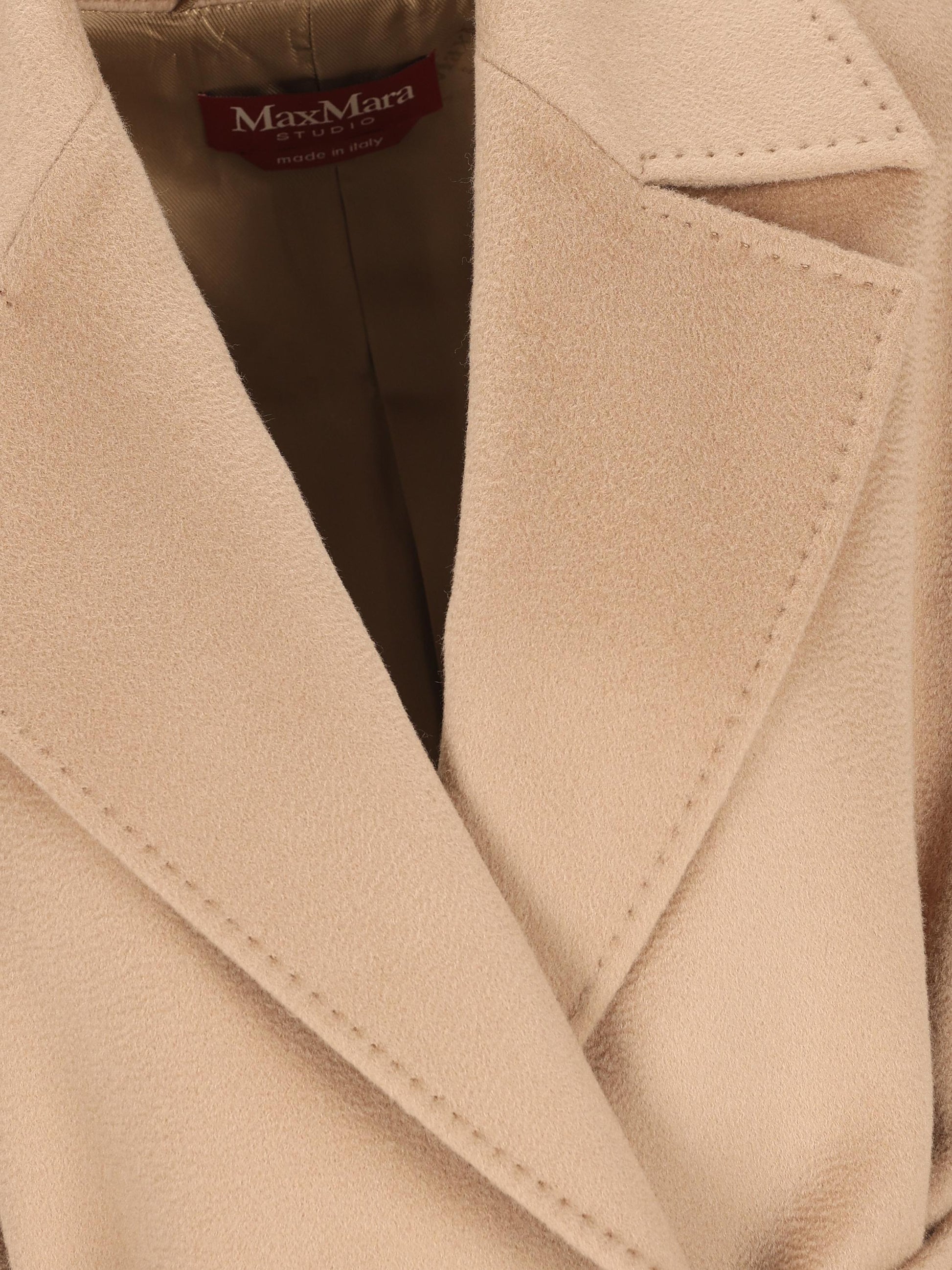 Cappotto realizzato in lana vergine. 2526016091600 006 MAX MARA - STUDIO 